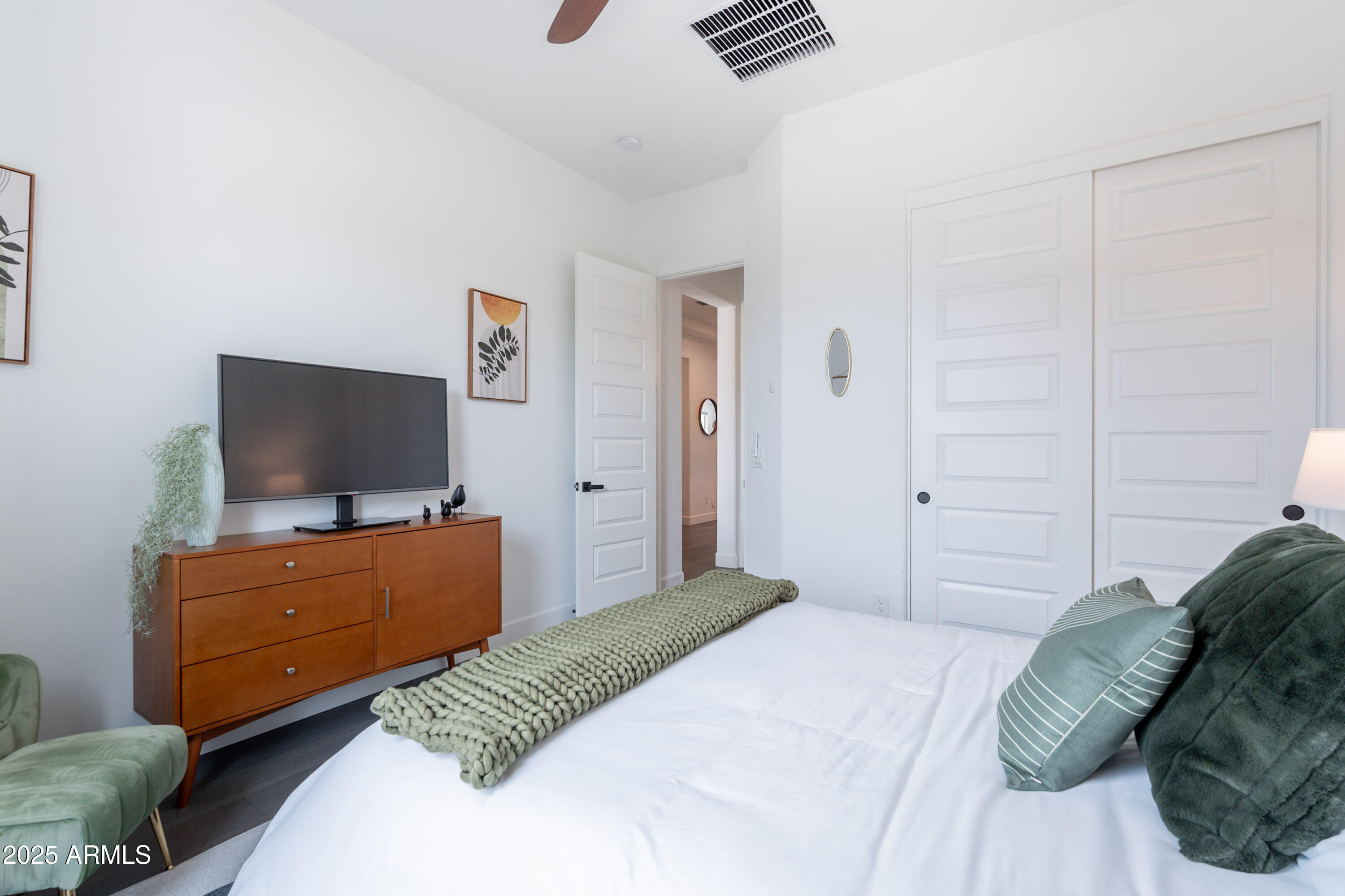 187 E SANTA LUCIA Lane