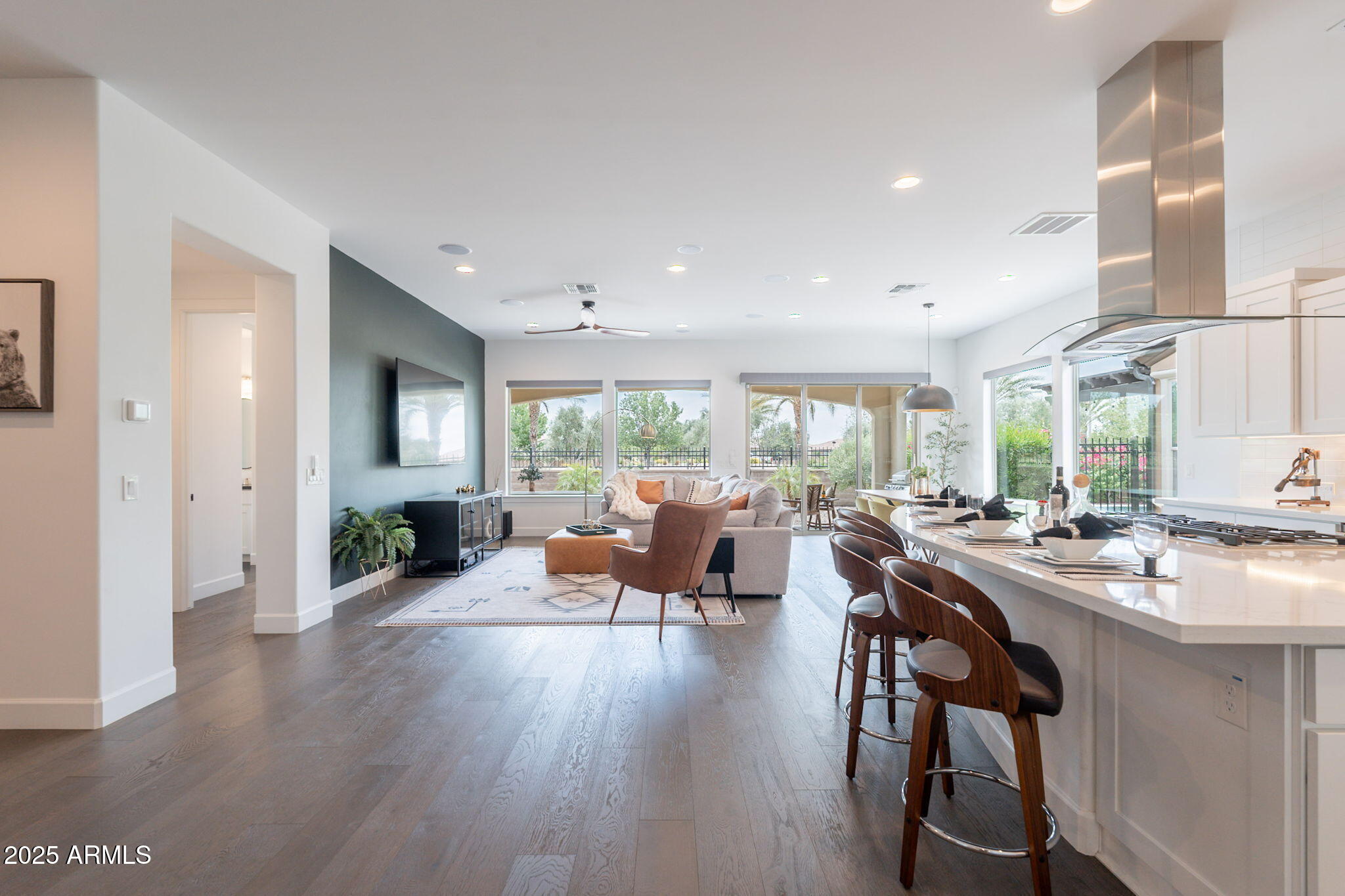 187 E SANTA LUCIA Lane