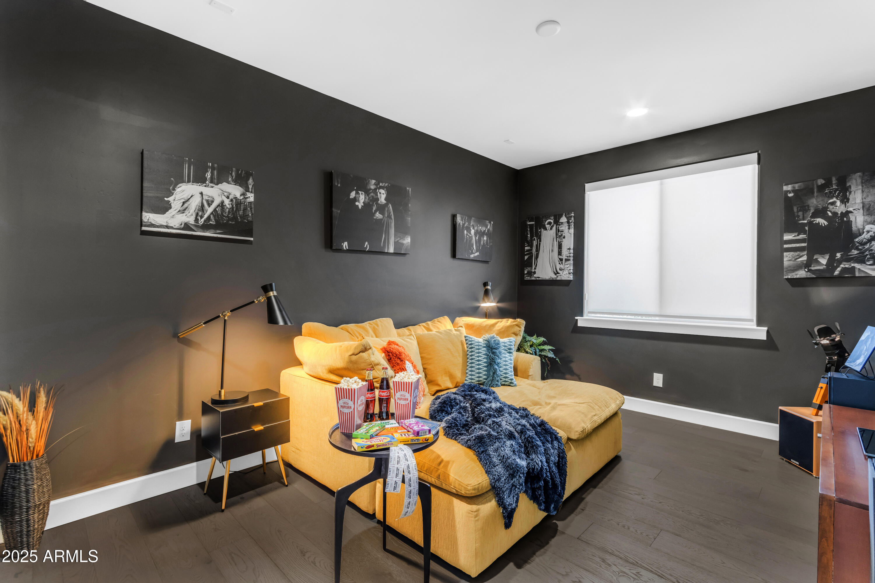 187 E SANTA LUCIA Lane