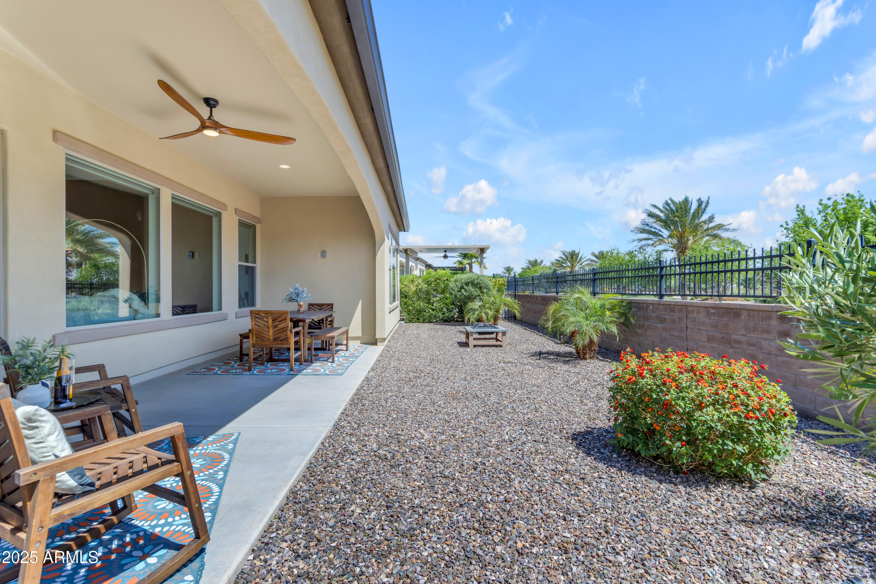 187 E SANTA LUCIA Lane