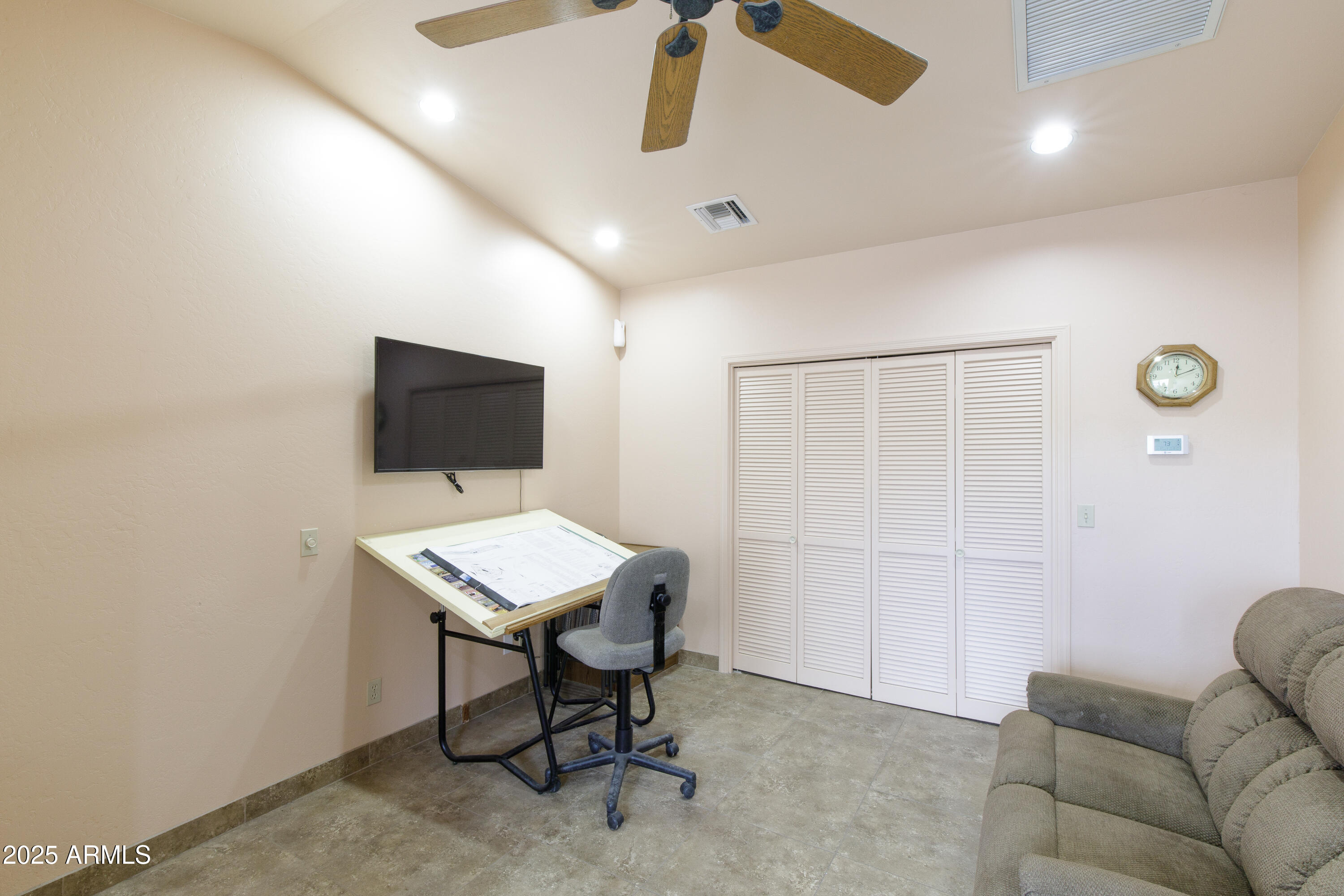 272 N CUCURACHA Street