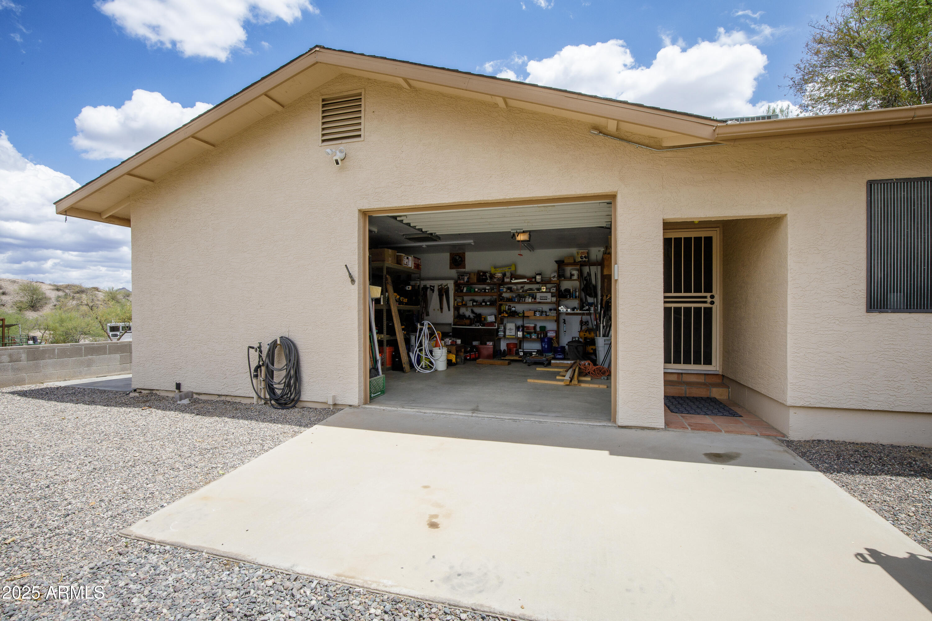 272 N CUCURACHA Street