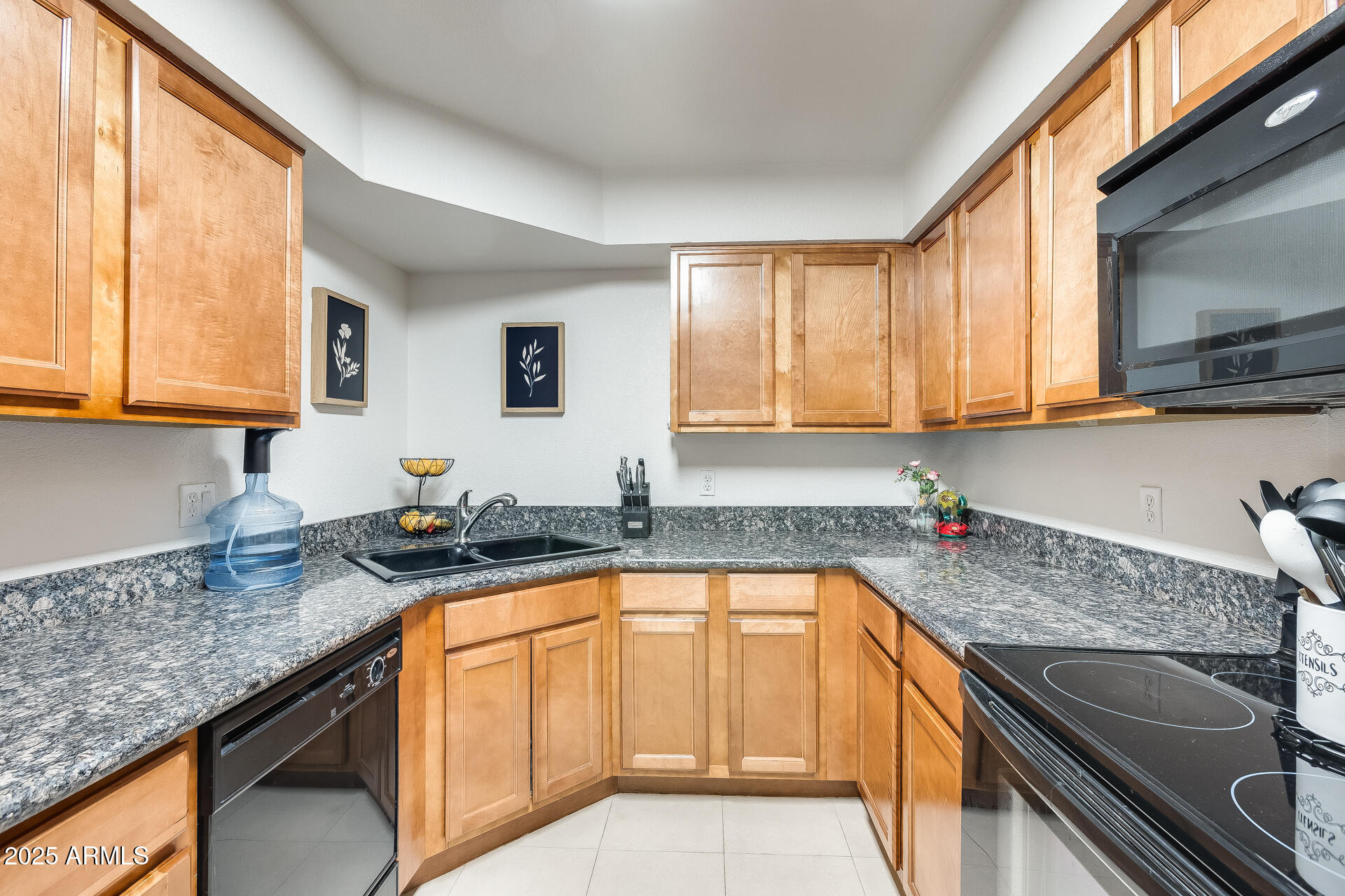 8787 E MOUNTAIN VIEW Road 1029