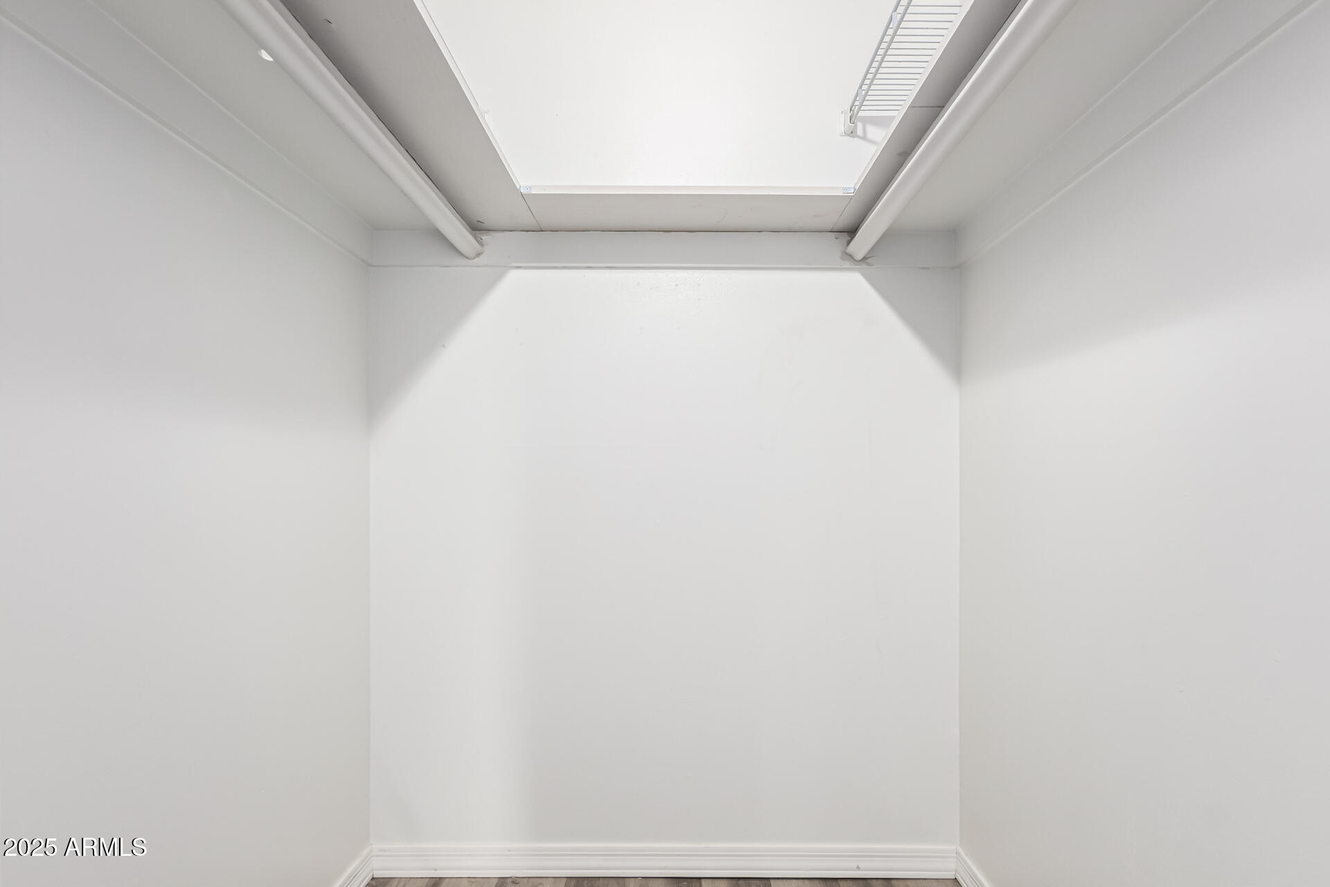 3230 E PINCHOT Avenue 26