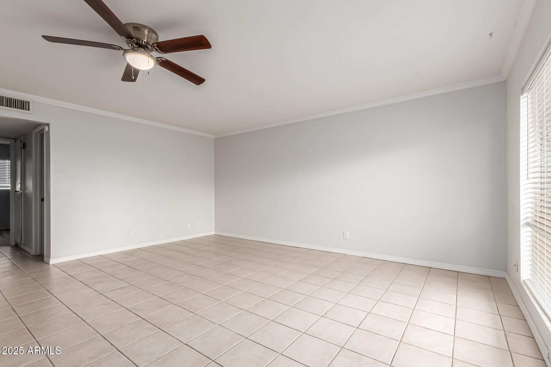 3230 E PINCHOT Avenue 26