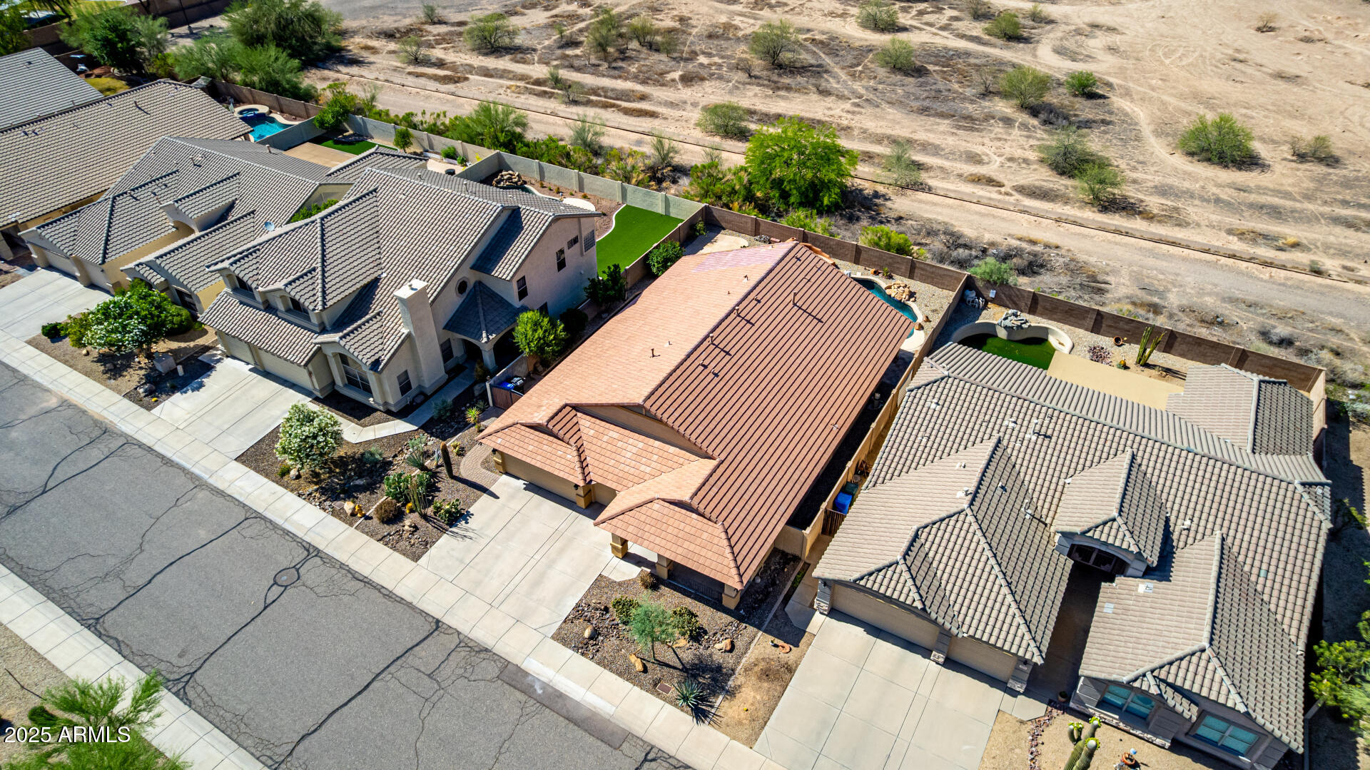 3028 W PARKSIDE Lane