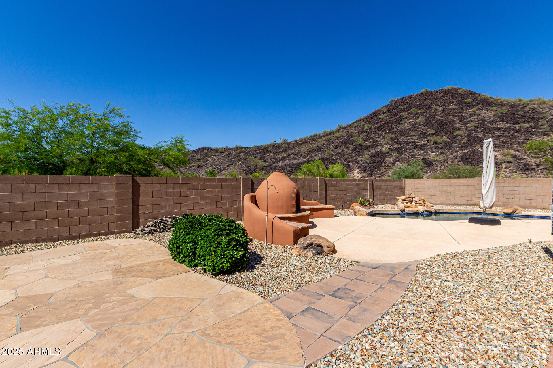 3028 W PARKSIDE Lane