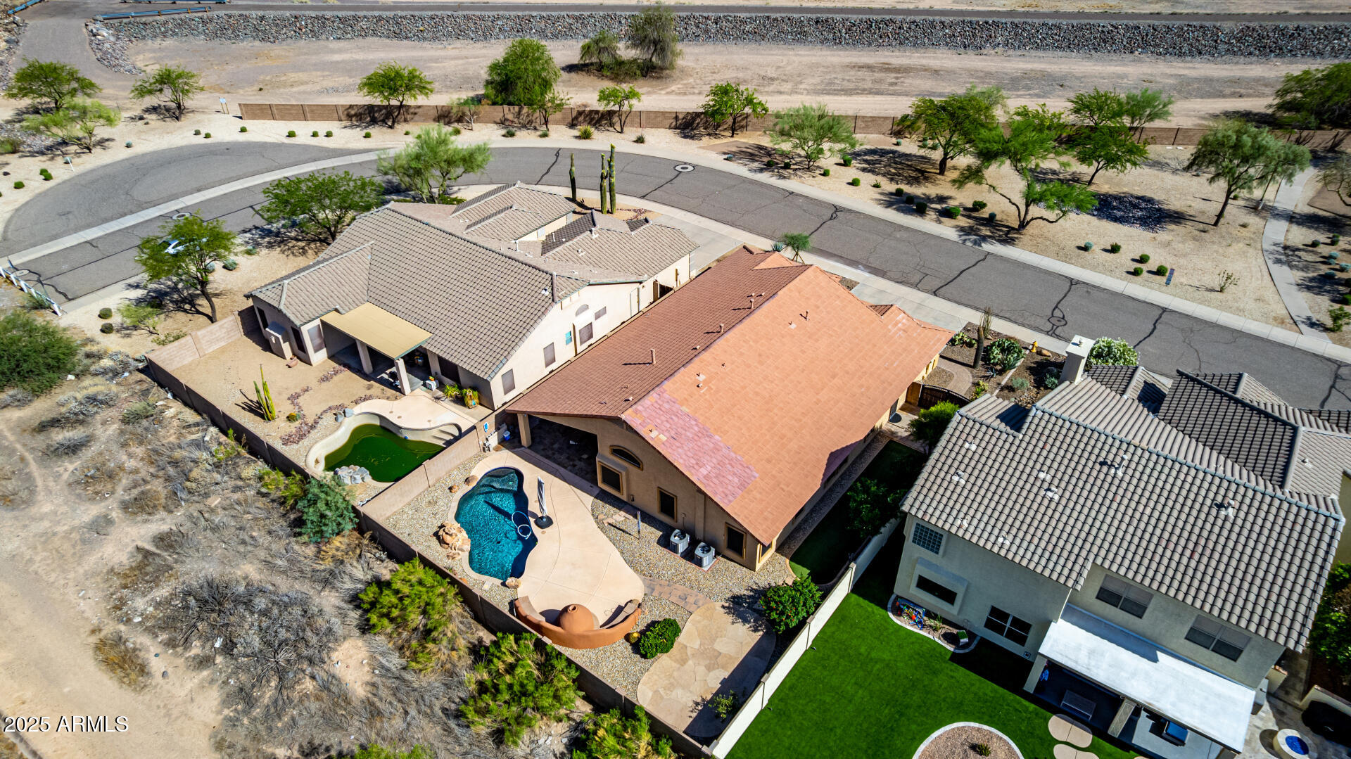 3028 W PARKSIDE Lane