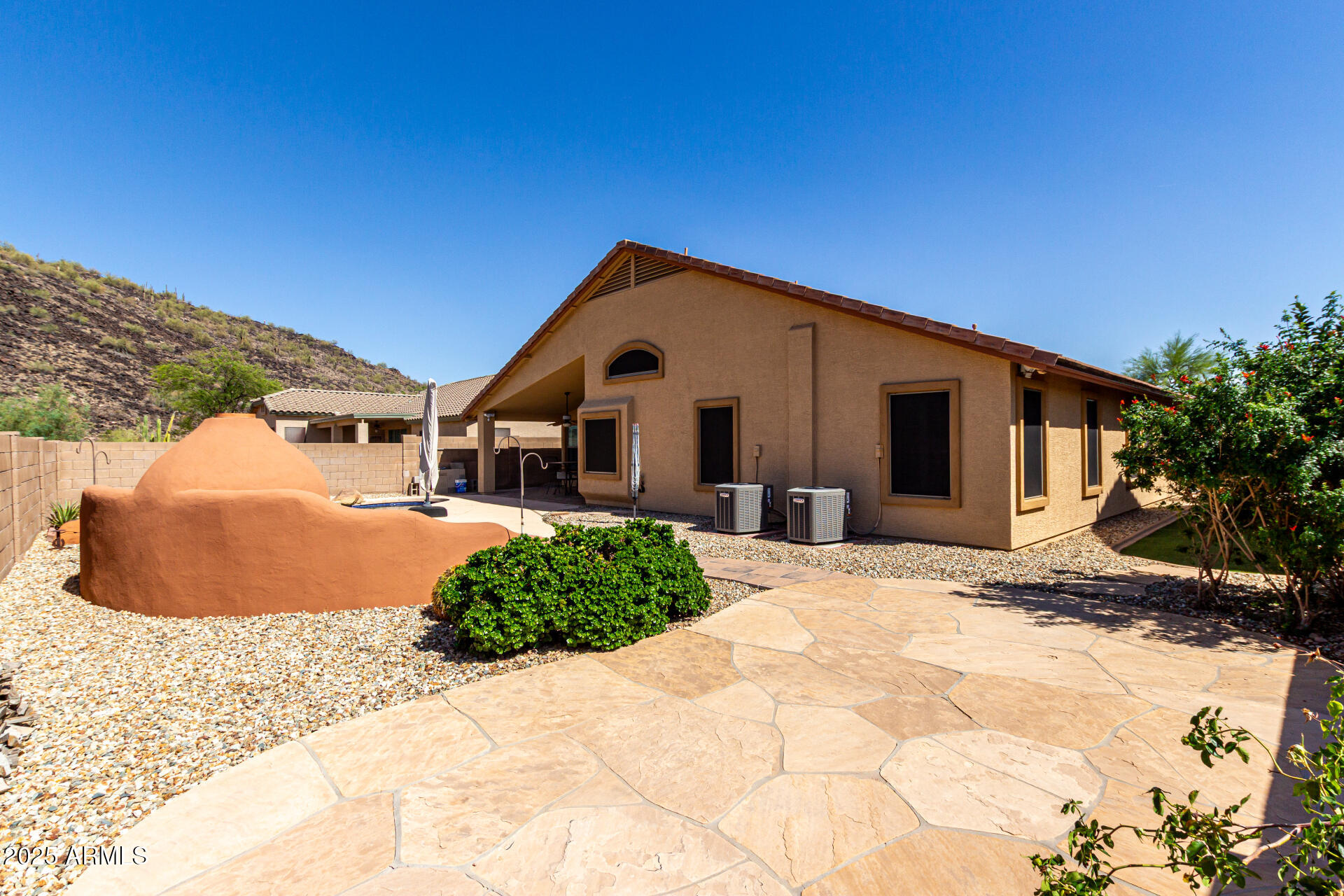 3028 W PARKSIDE Lane