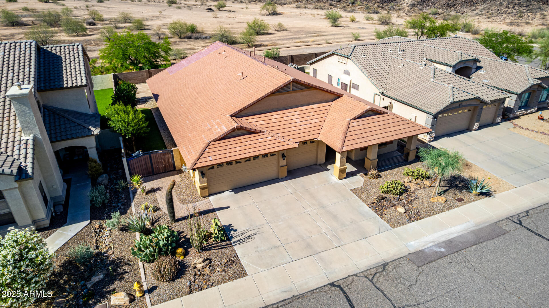 3028 W PARKSIDE Lane