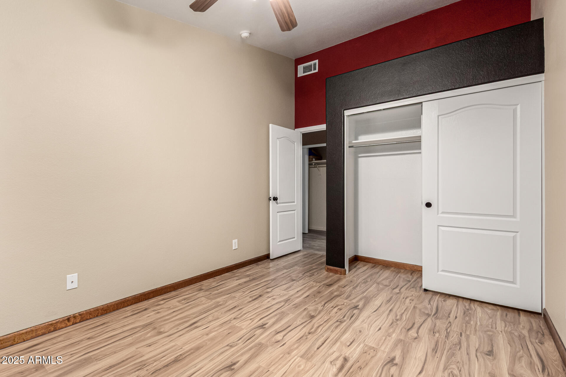 3028 W PARKSIDE Lane