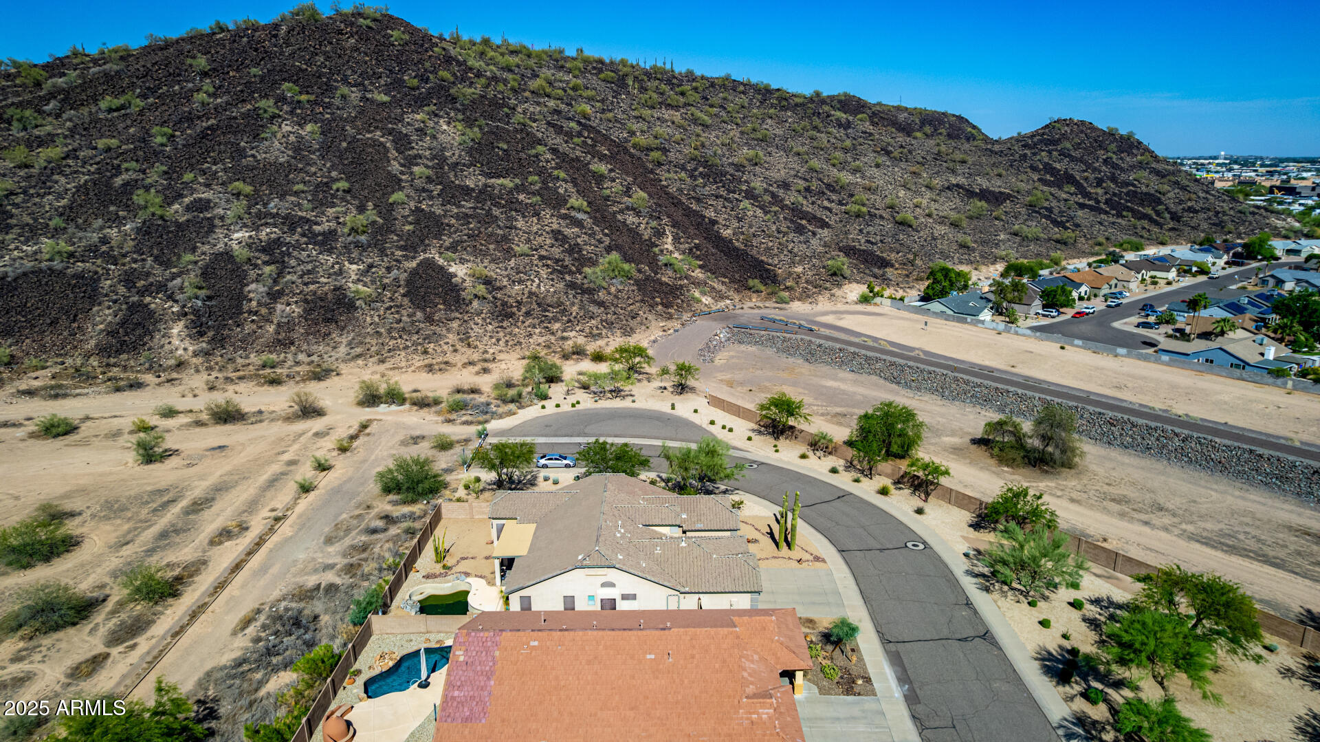 3028 W PARKSIDE Lane