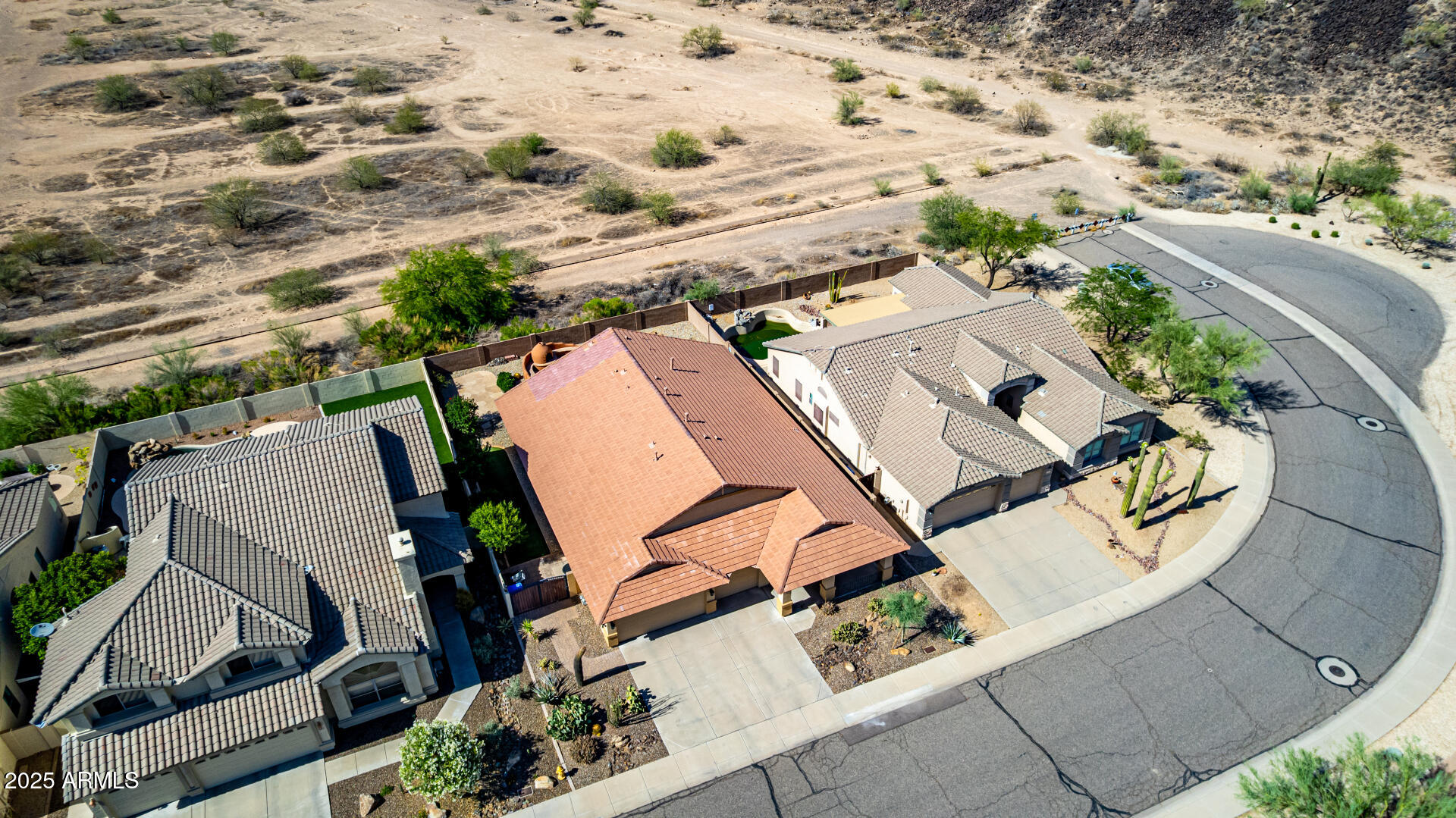 3028 W PARKSIDE Lane