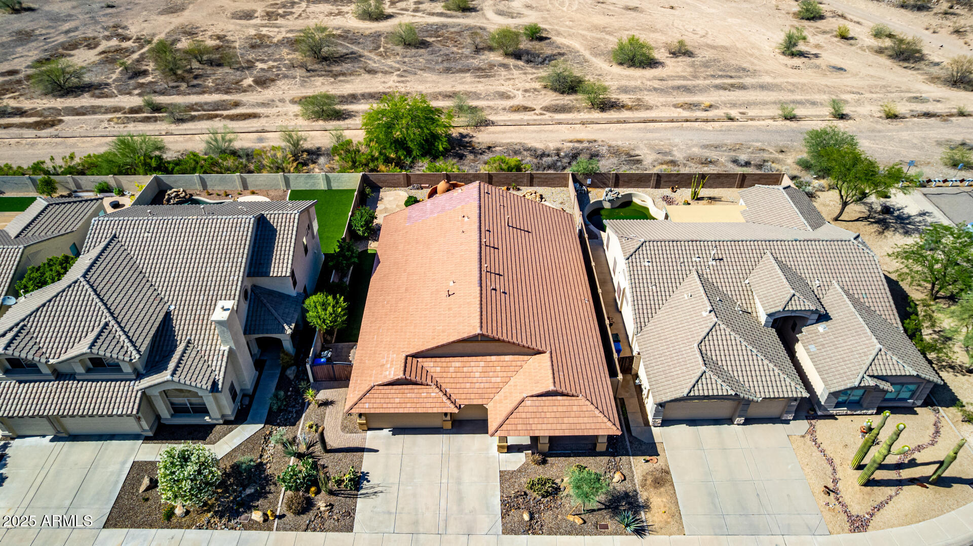 3028 W PARKSIDE Lane