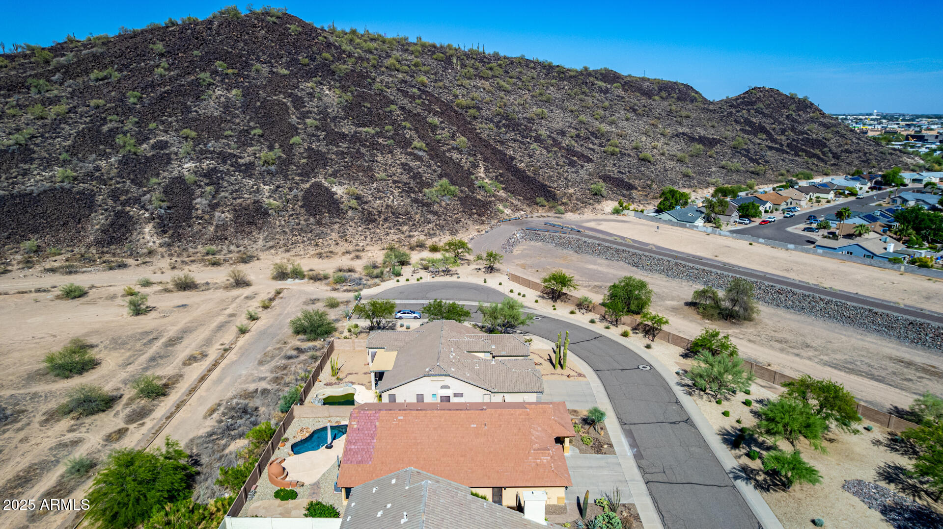 3028 W PARKSIDE Lane