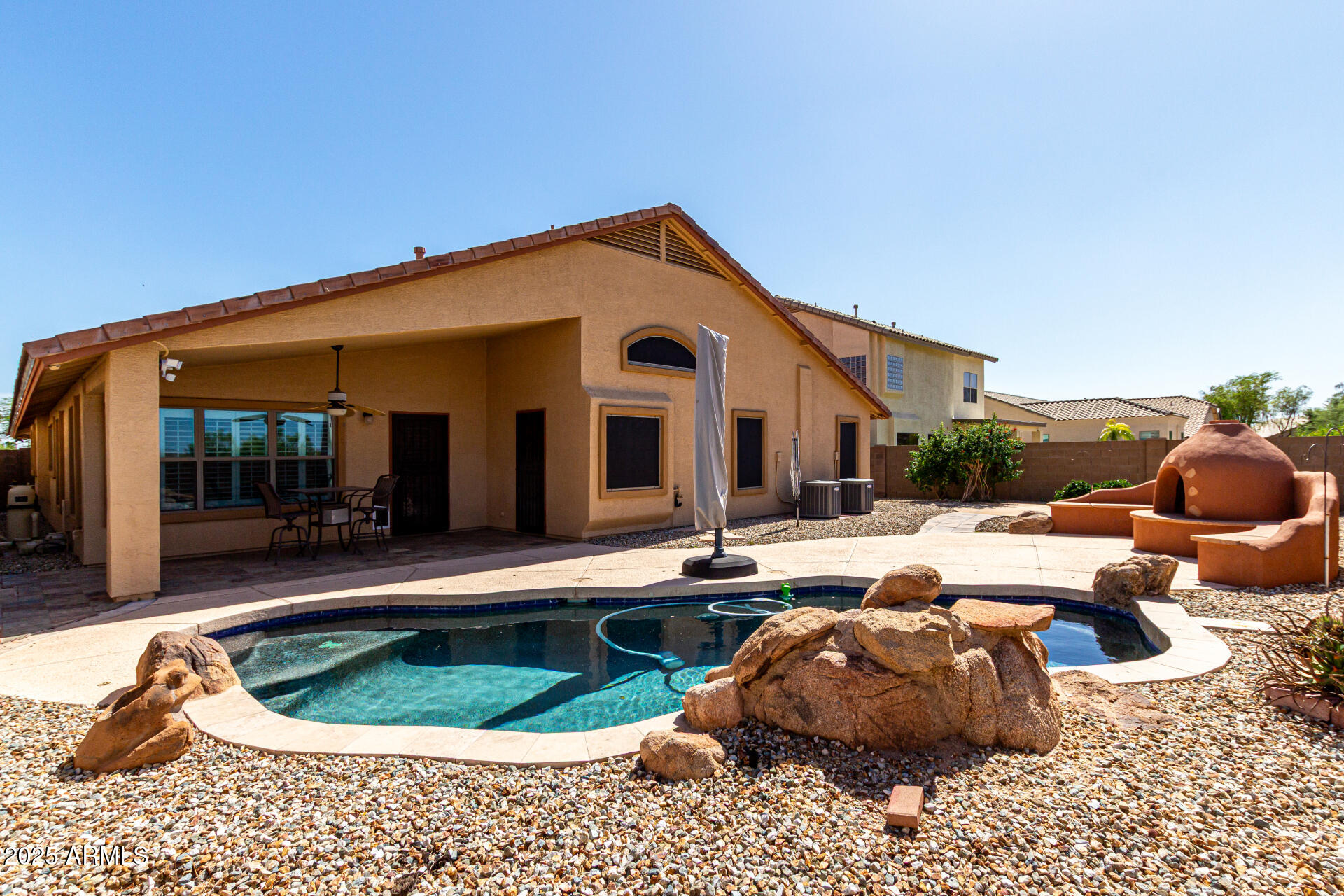 3028 W PARKSIDE Lane