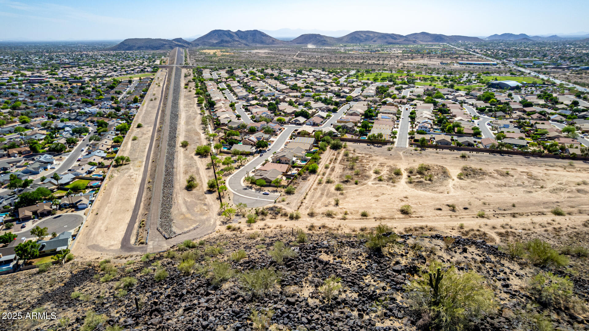 3028 W PARKSIDE Lane