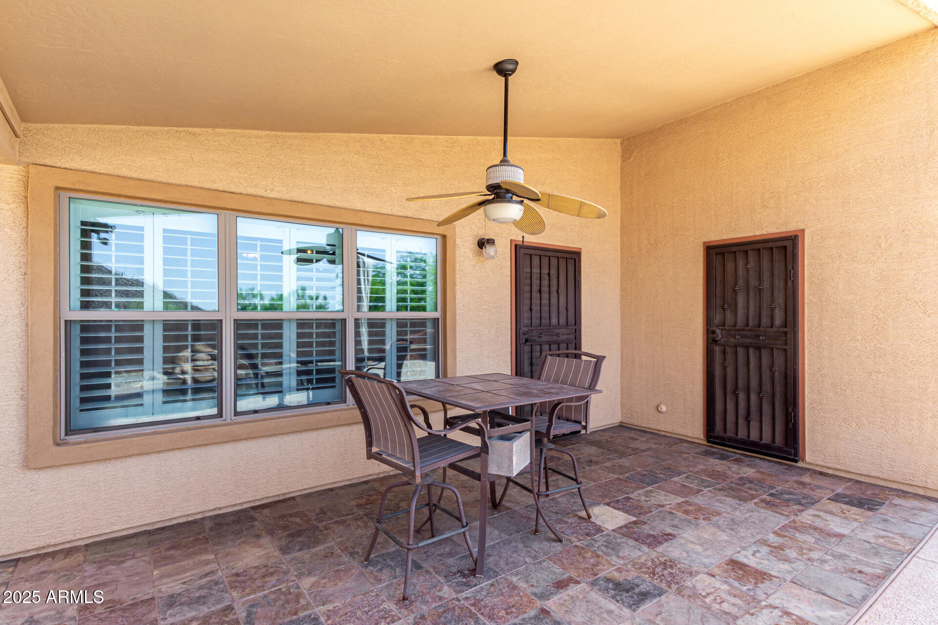 3028 W PARKSIDE Lane