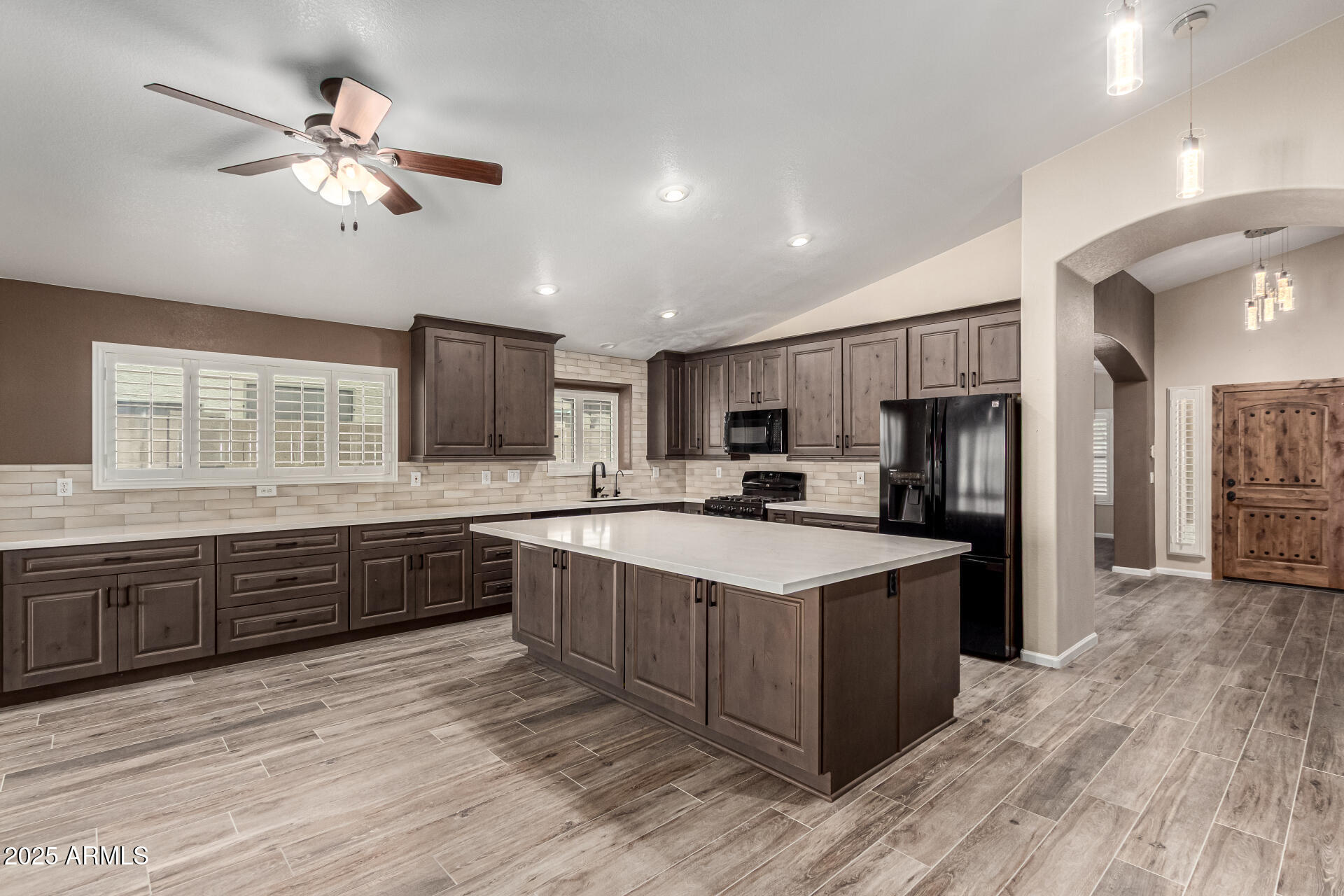 3028 W PARKSIDE Lane