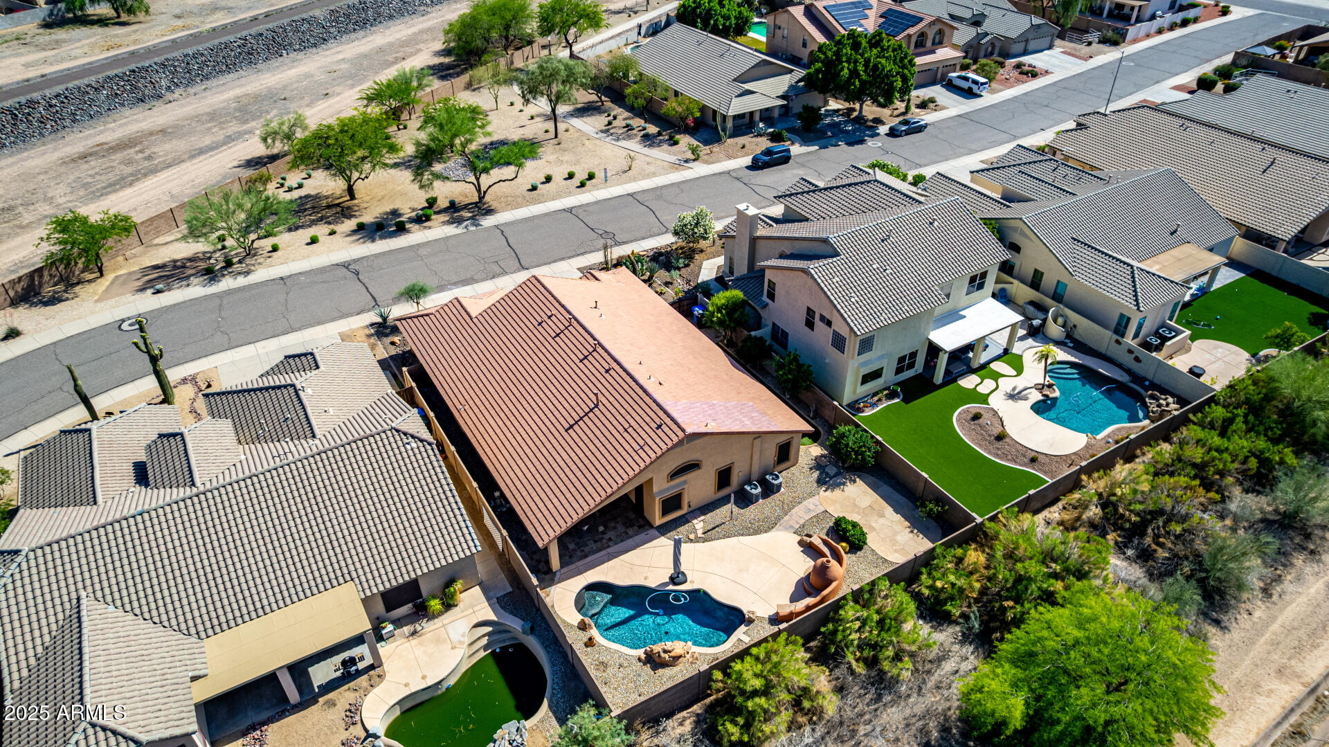 3028 W PARKSIDE Lane