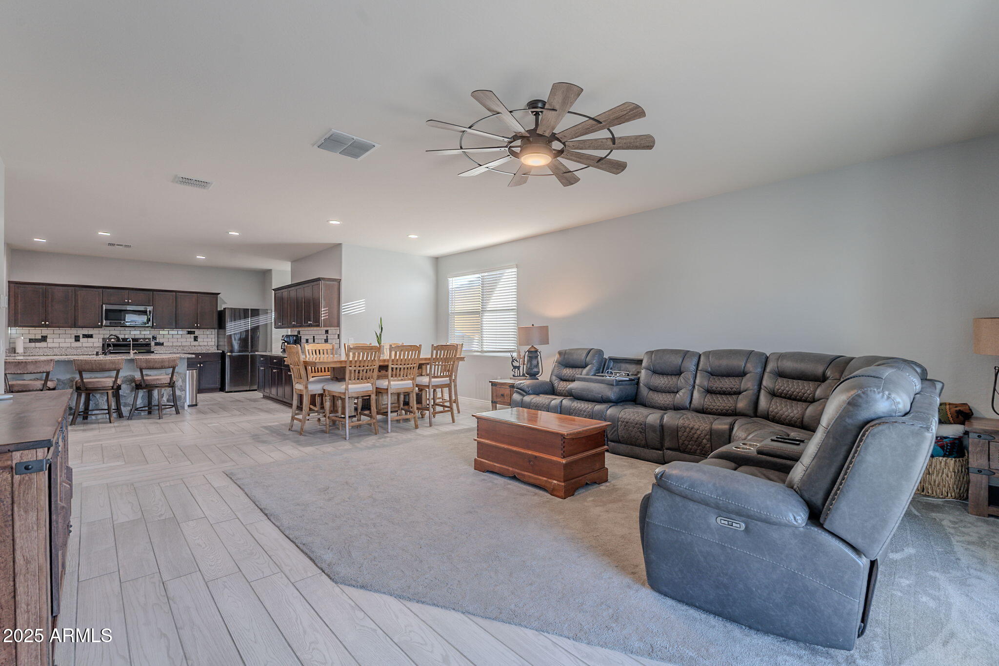 9454 E Alfalfa Drive