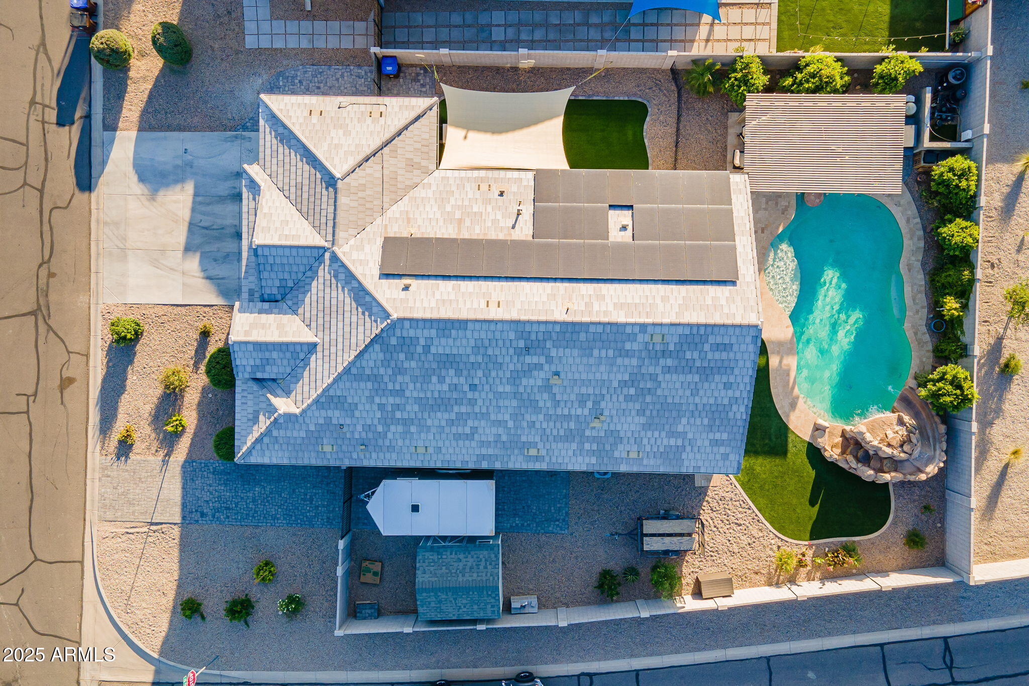 9454 E Alfalfa Drive