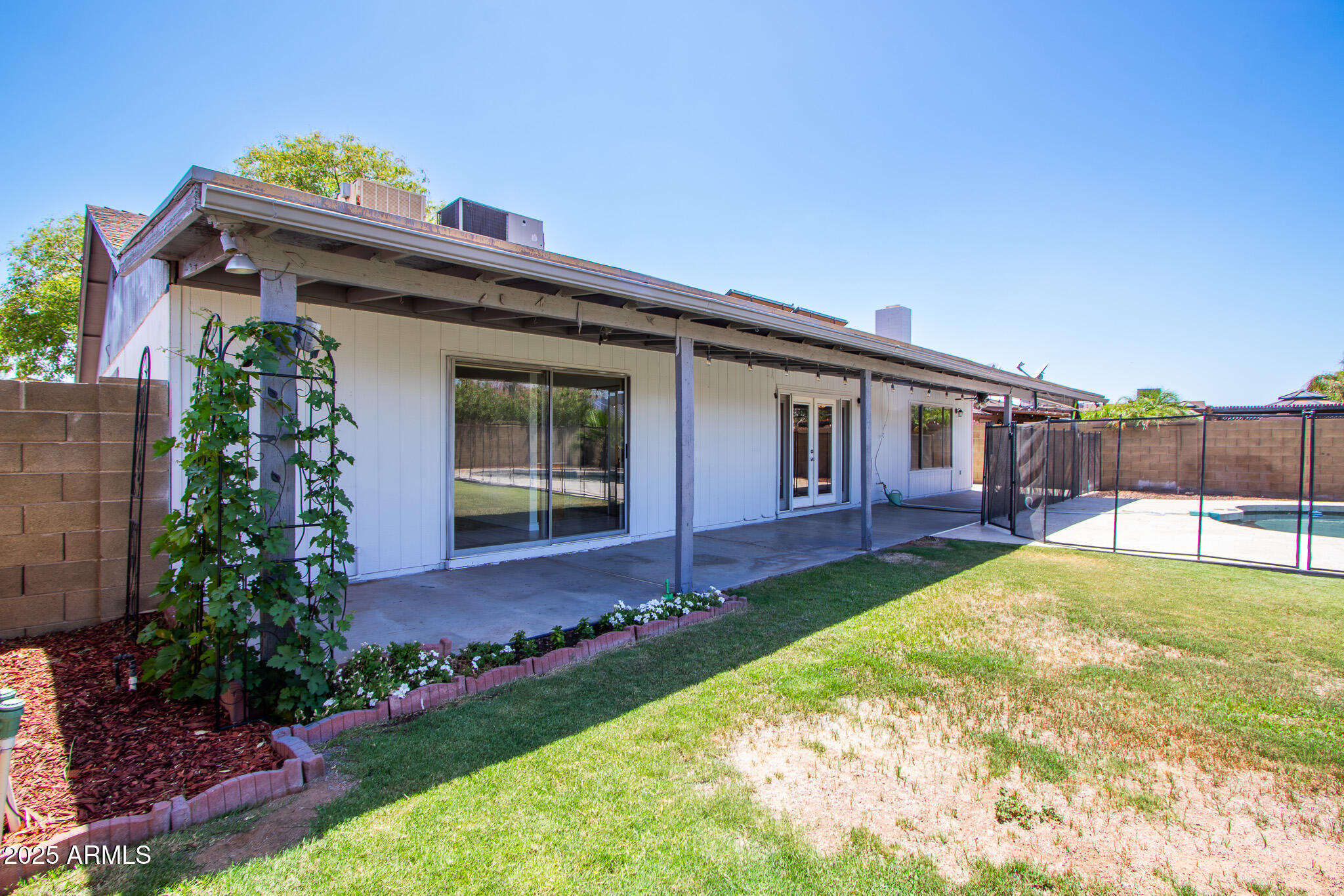 2338 E JAVELINA Avenue