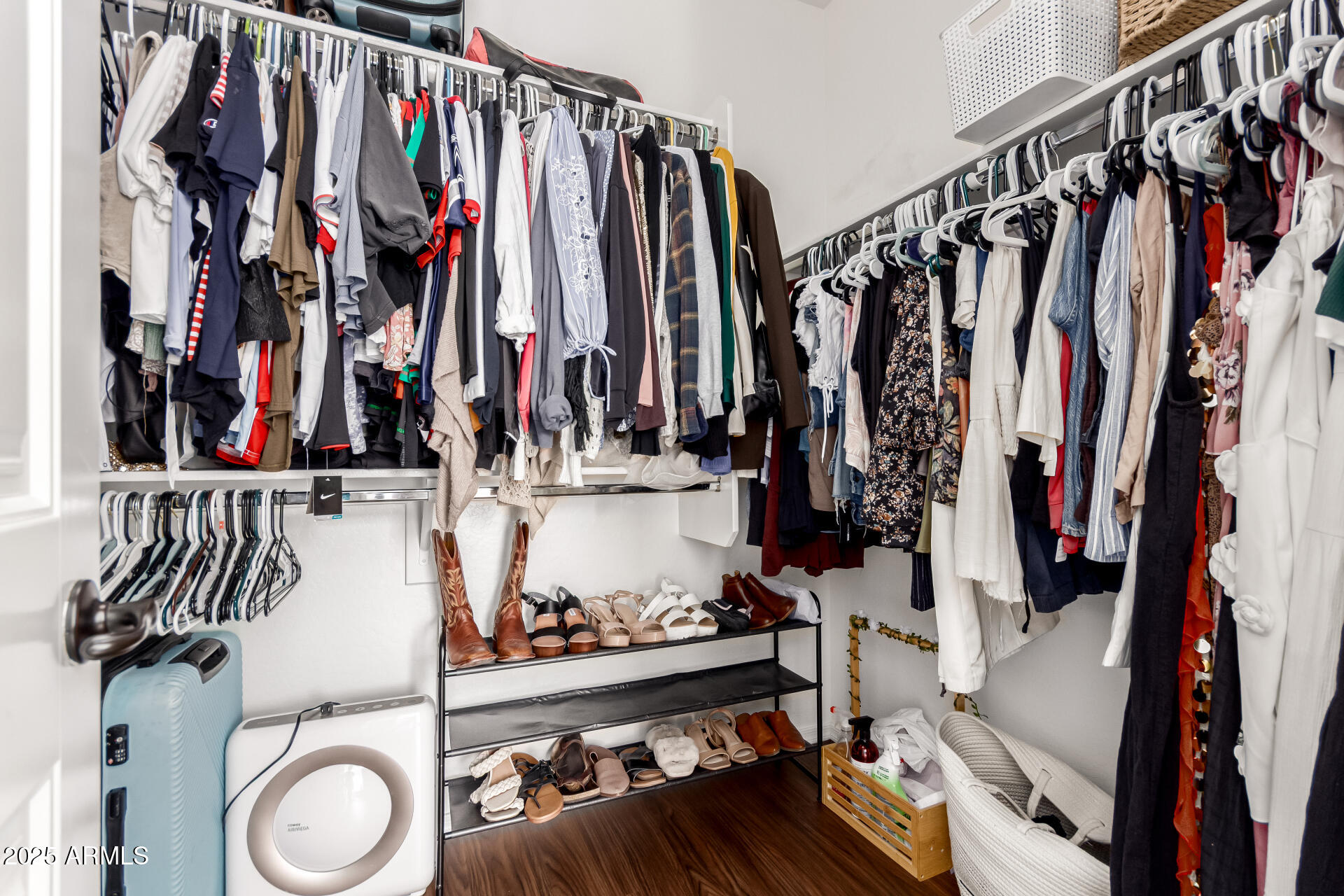 4083 E CHERRY HILLS Drive