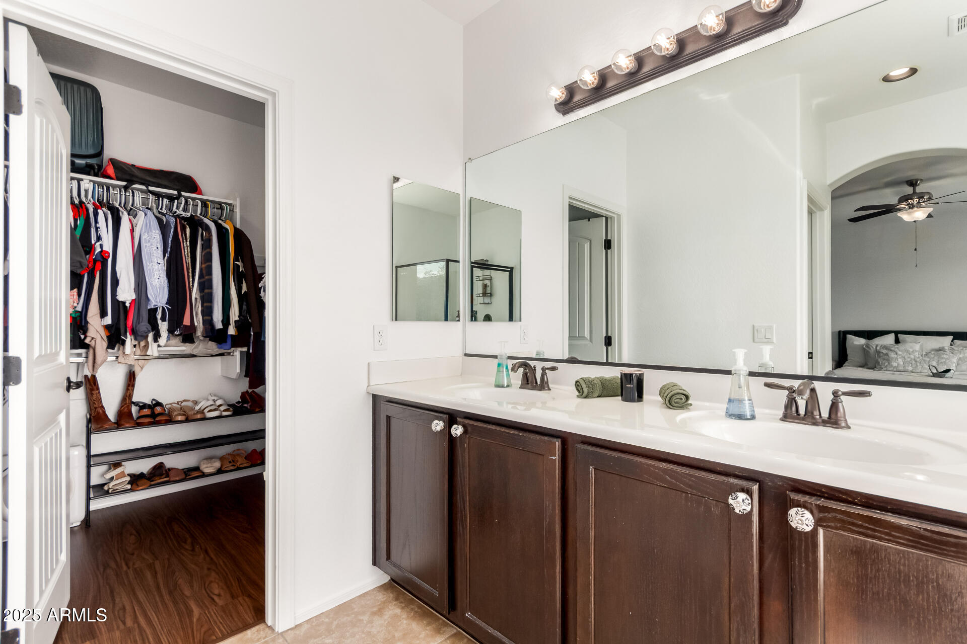 4083 E CHERRY HILLS Drive