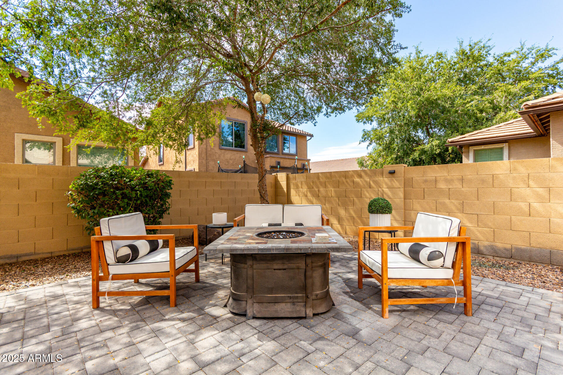 4083 E CHERRY HILLS Drive