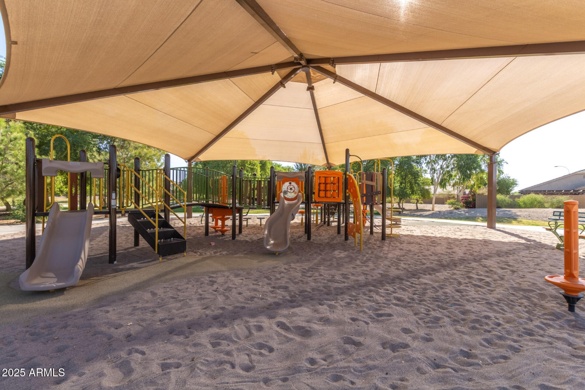 4083 E CHERRY HILLS Drive