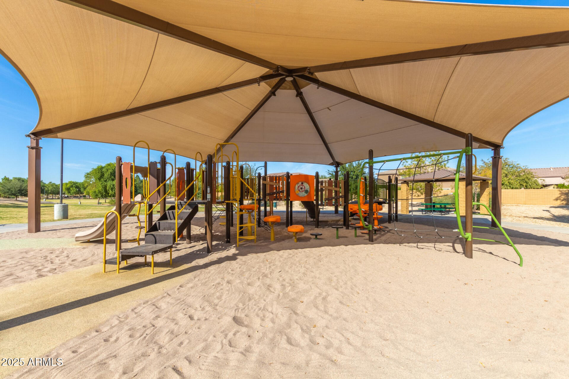 4083 E CHERRY HILLS Drive