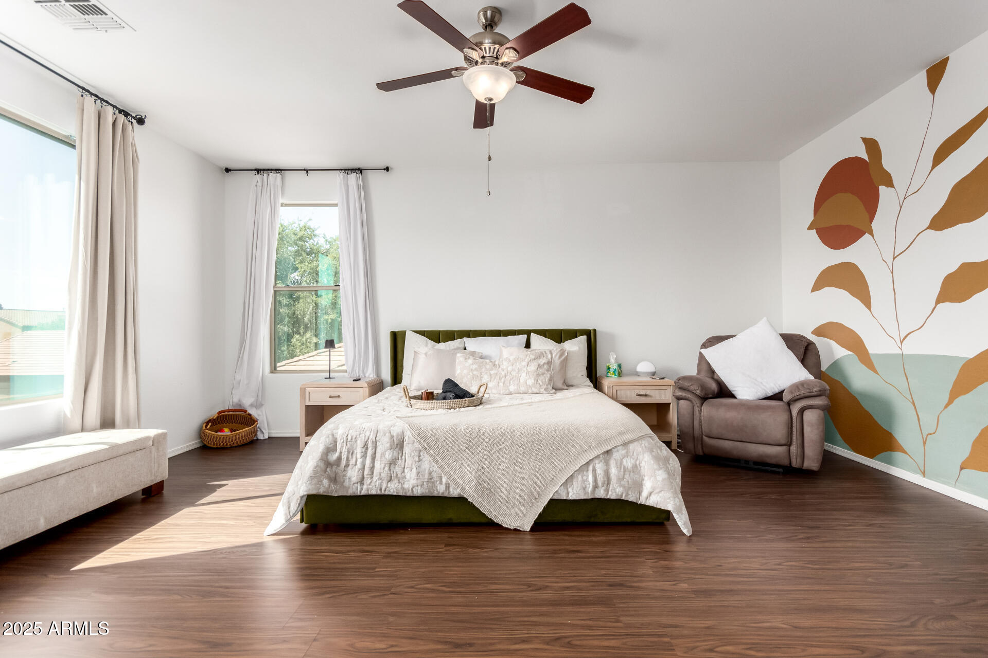 4083 E CHERRY HILLS Drive