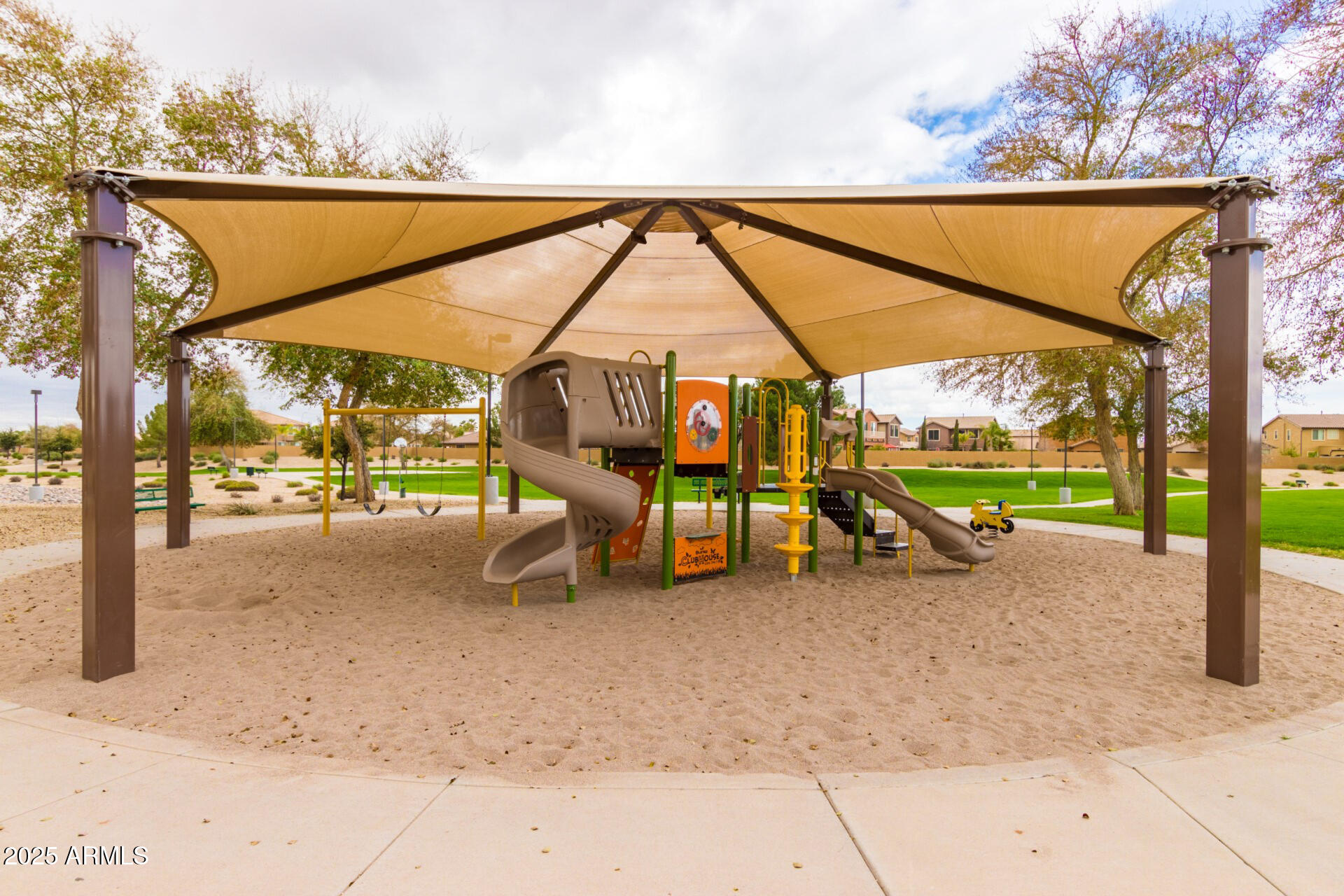 4083 E CHERRY HILLS Drive