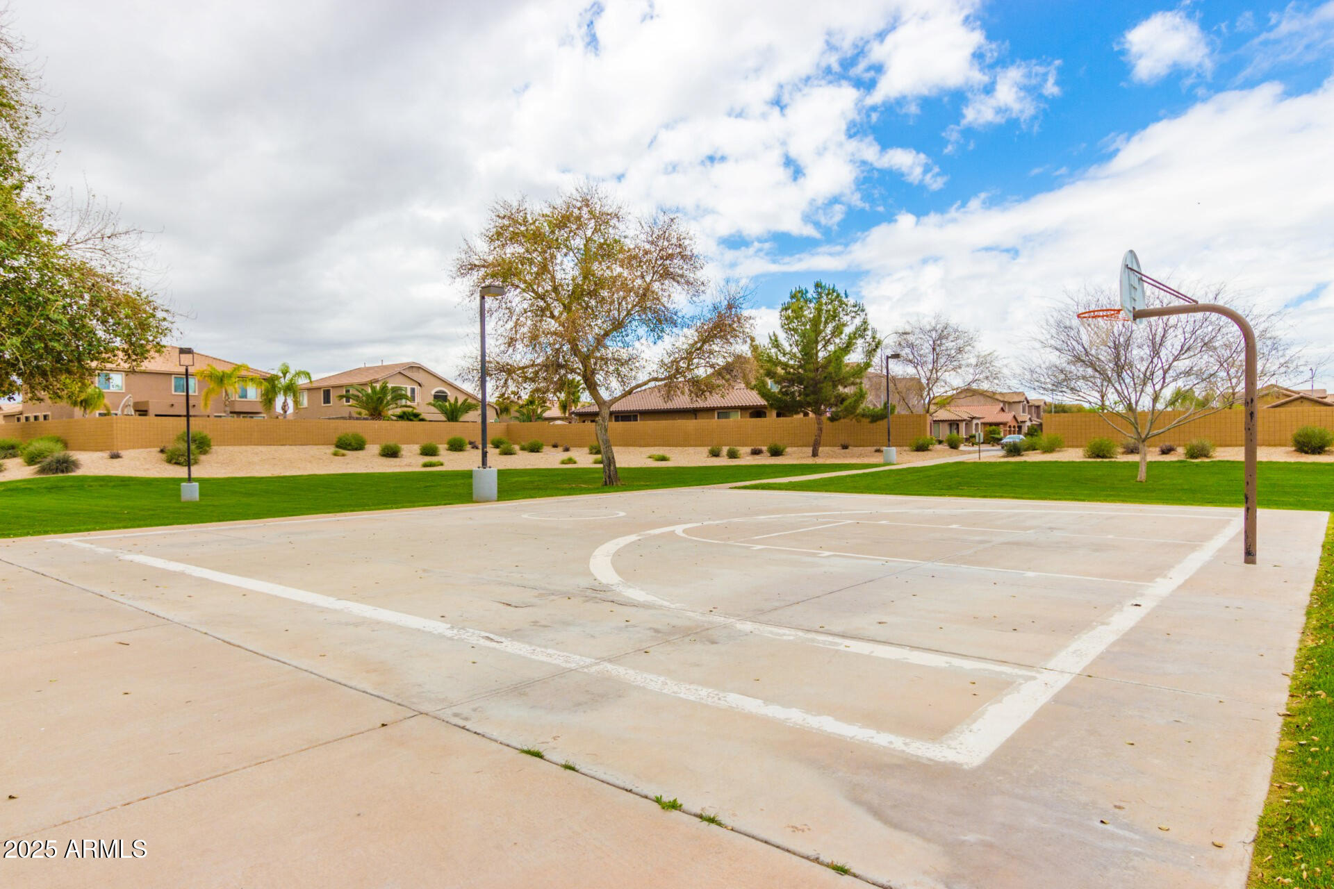 4083 E CHERRY HILLS Drive