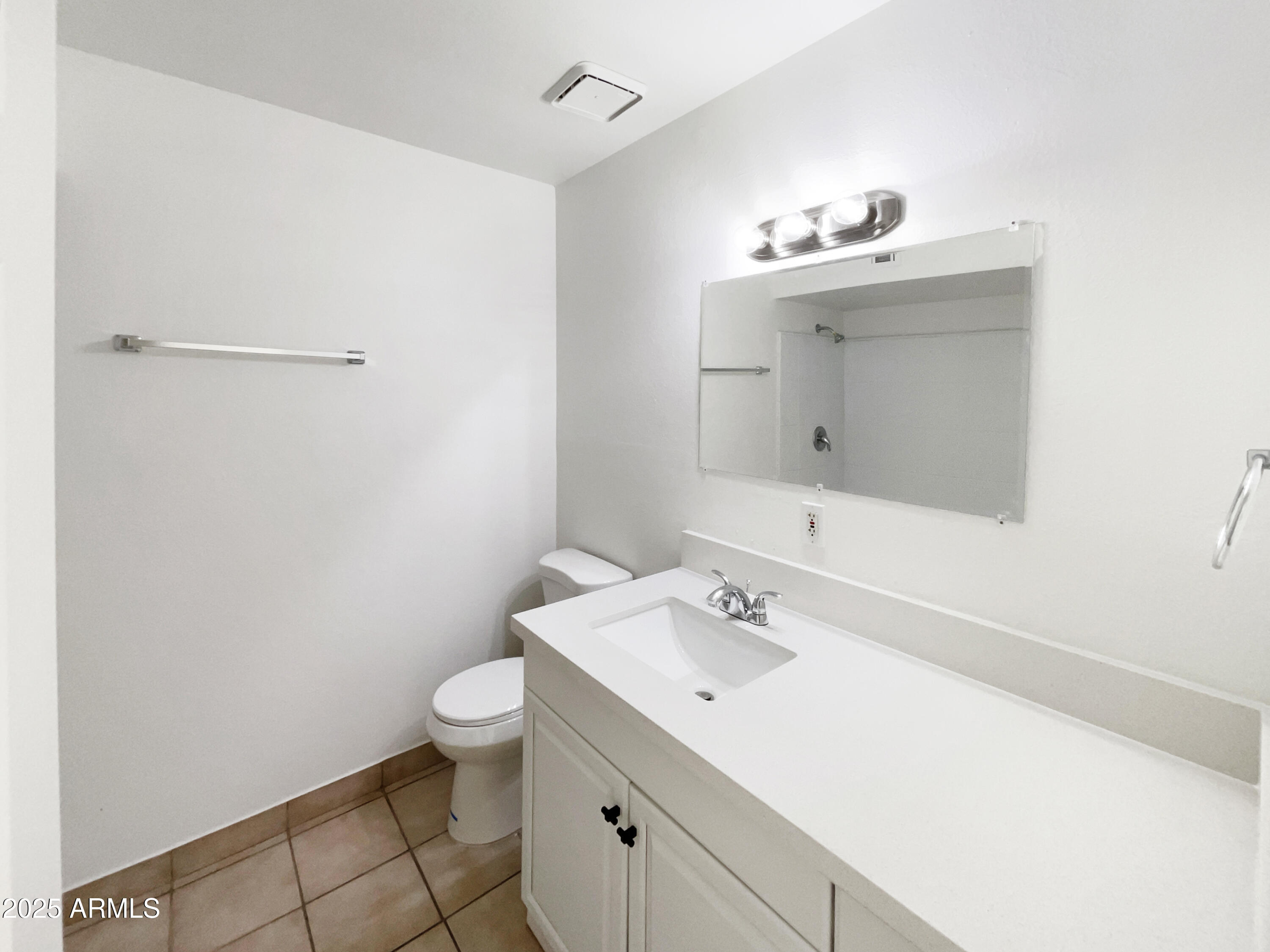 4244 E SAINT CATHERINE Avenue