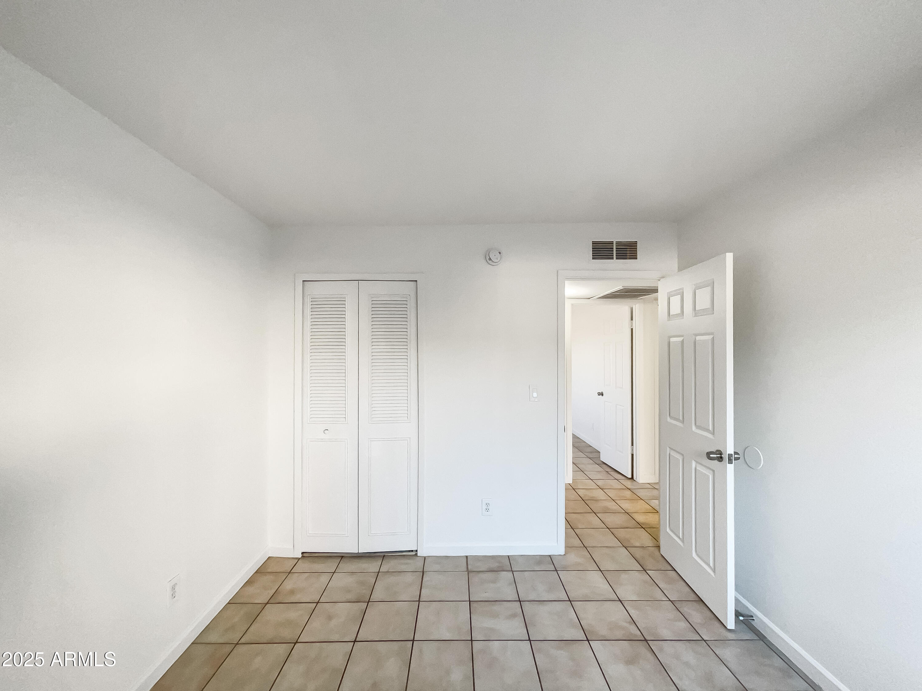 4244 E SAINT CATHERINE Avenue