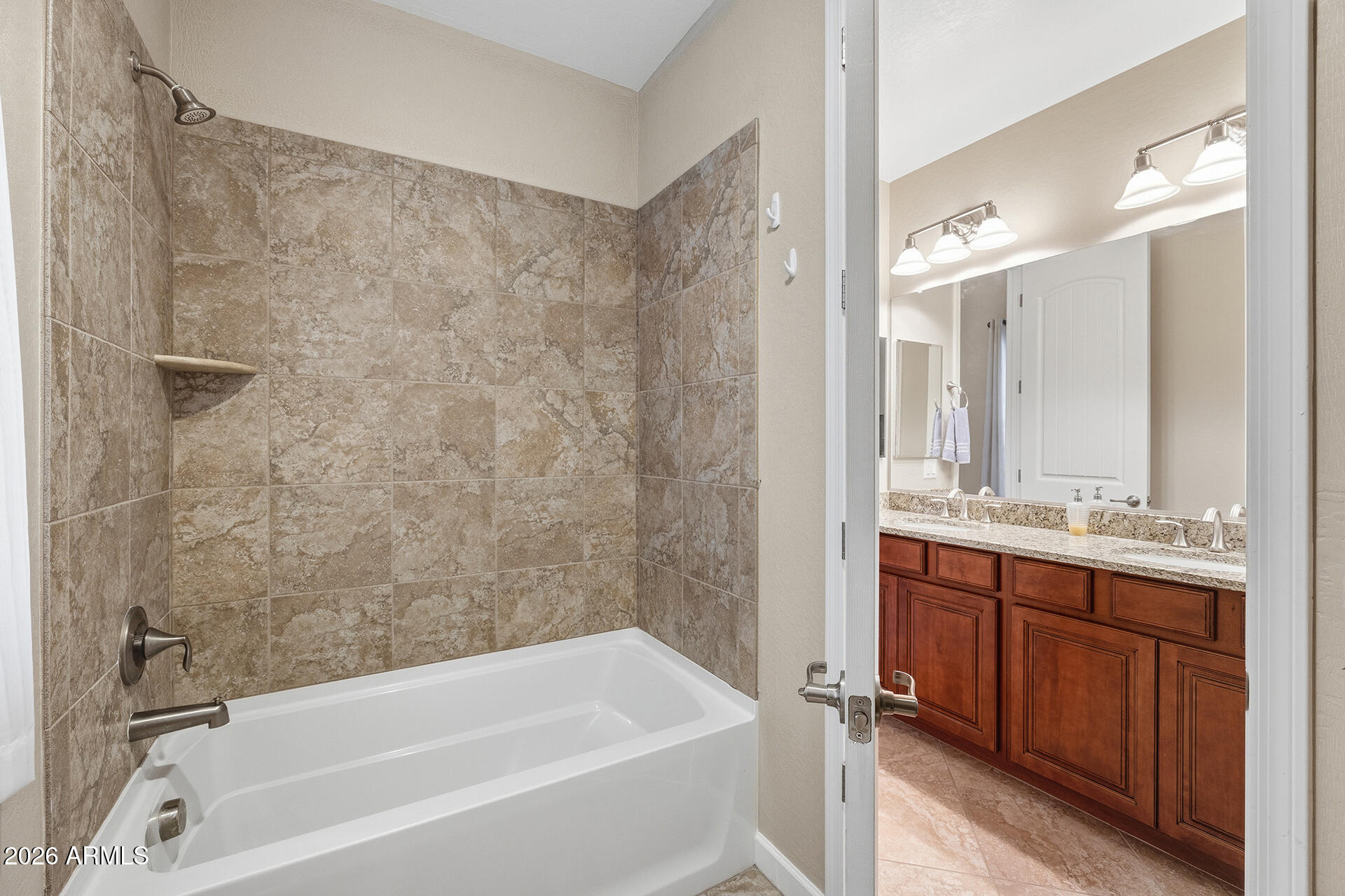 6101 E SIENNA BOUQUET Place