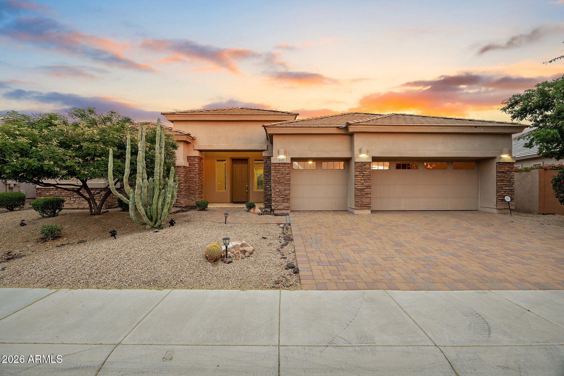 6101 E SIENNA BOUQUET Place