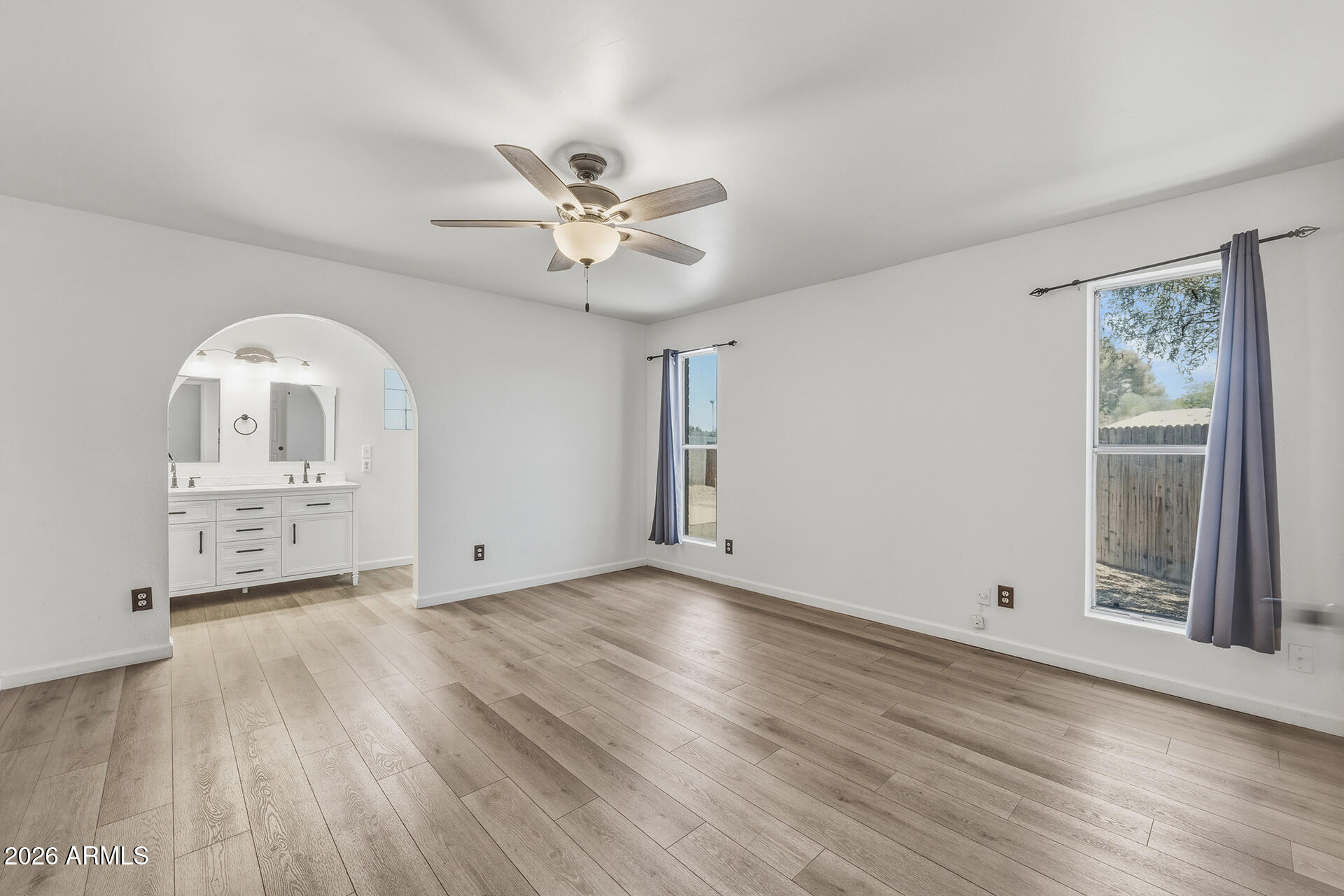2522 W OLLA Circle