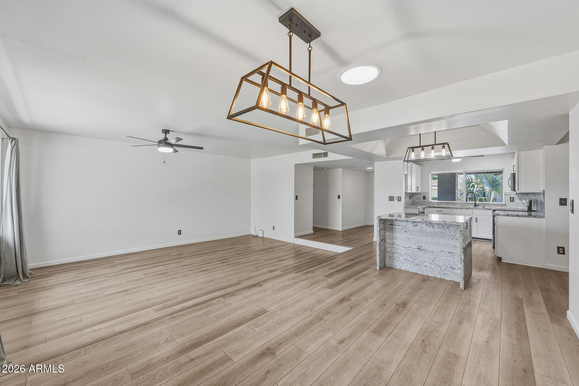 2522 W OLLA Circle