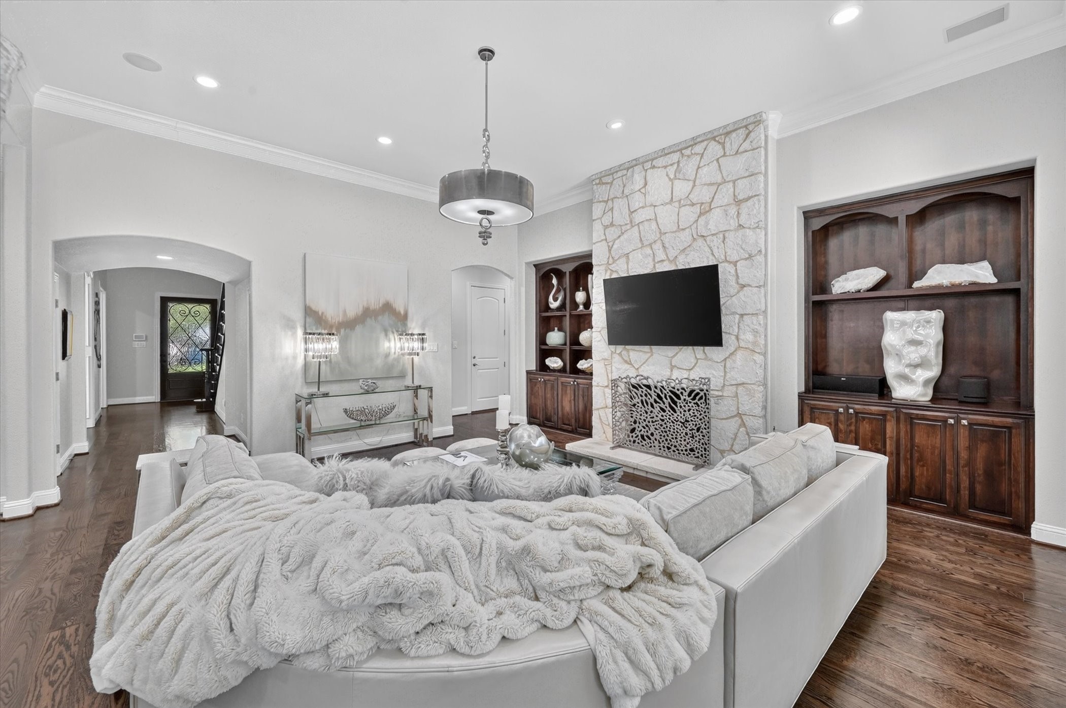 9432 Thornberry Lane