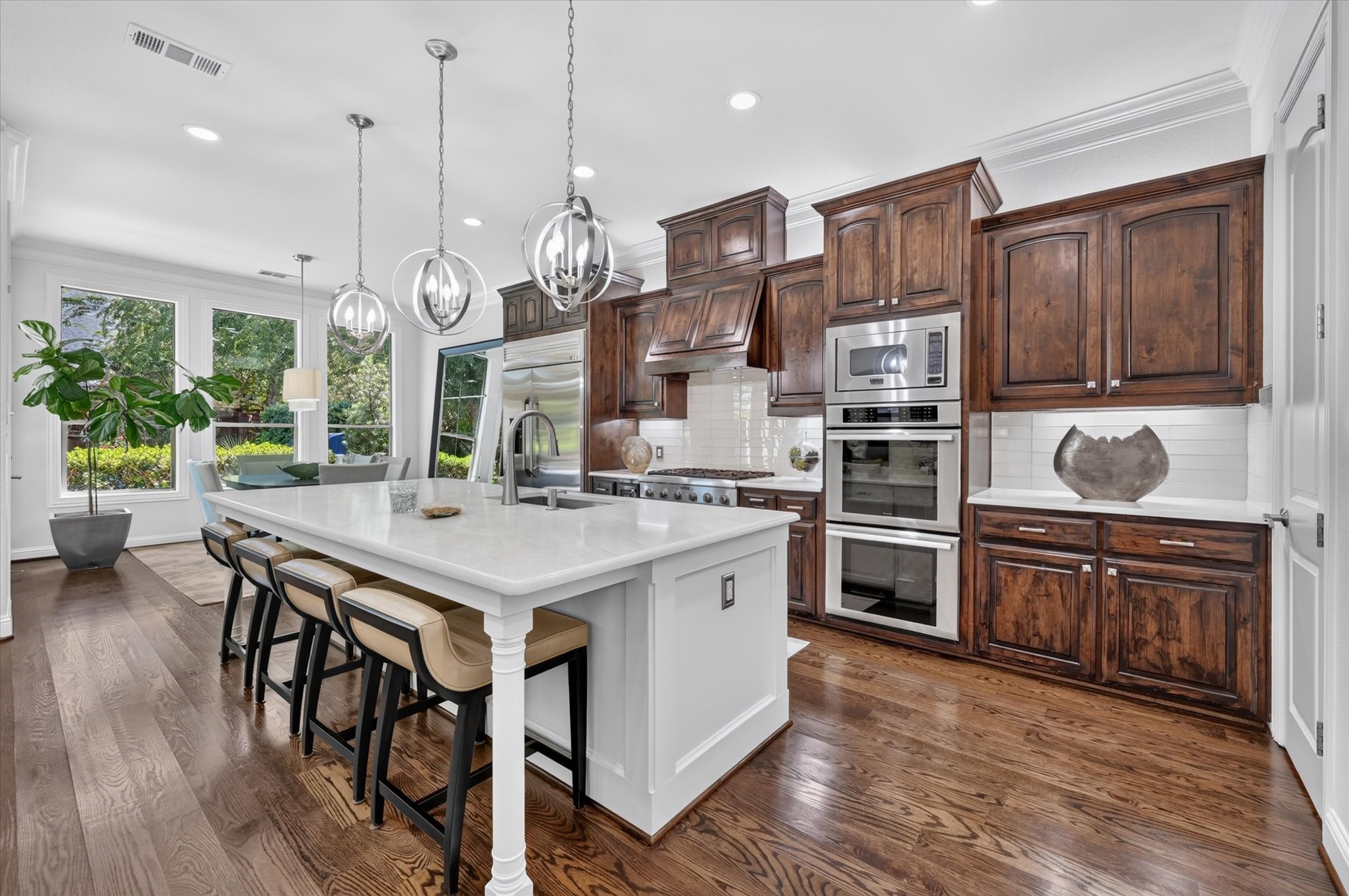 9432 Thornberry Lane