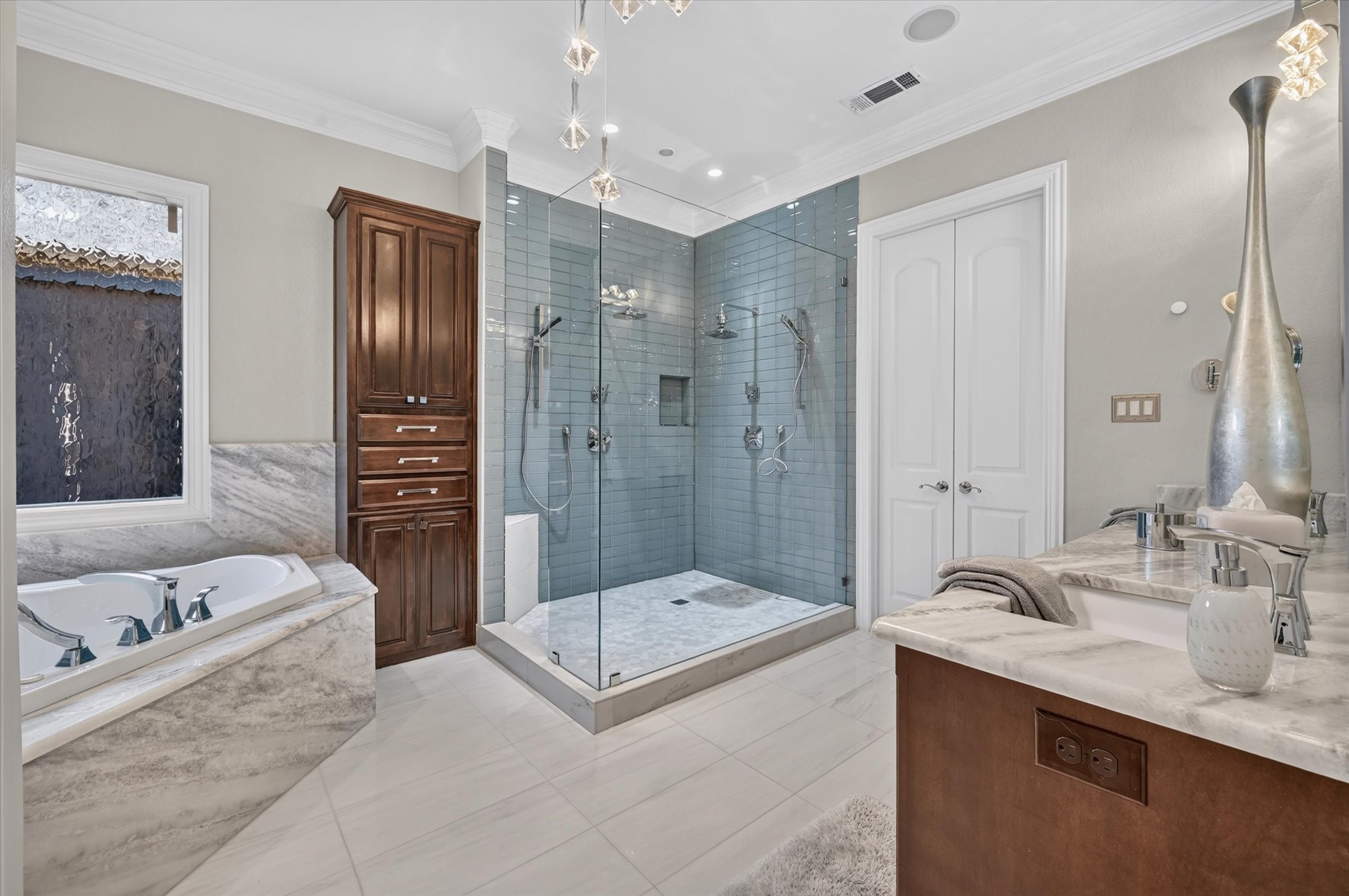9432 Thornberry Lane