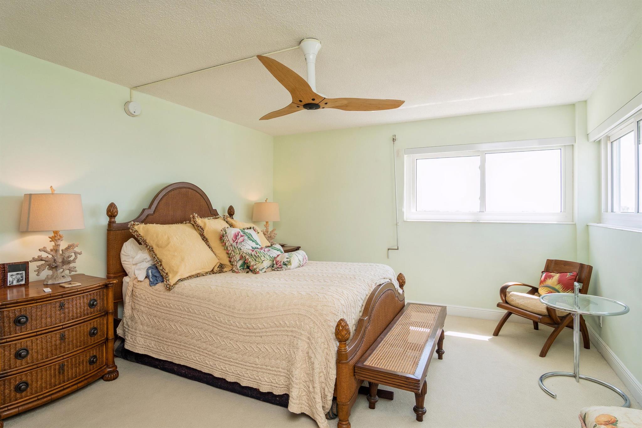 1 N Golfview Road Unit: 702