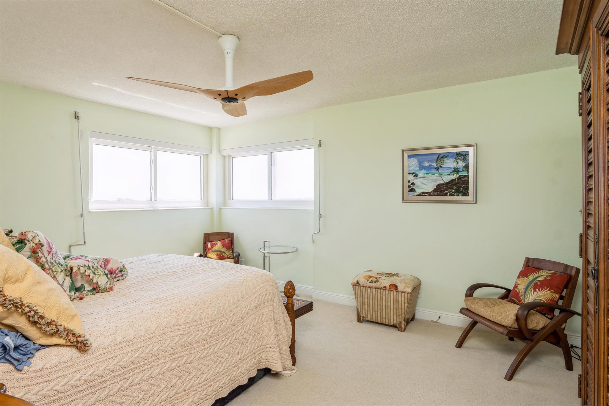 1 N Golfview Road Unit: 702