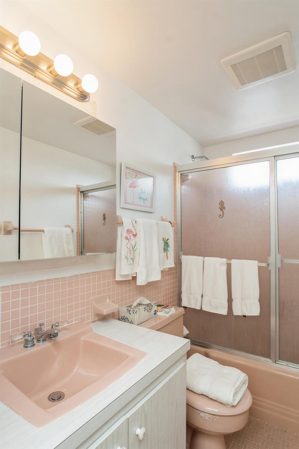 1 N Golfview Road Unit: 702