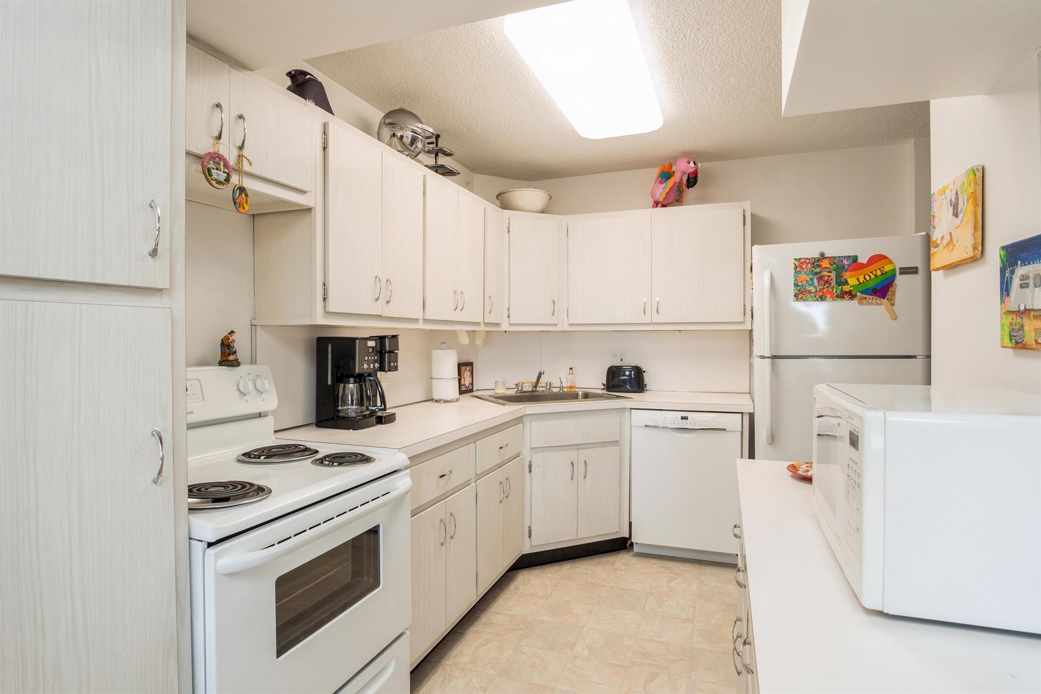 1 N Golfview Road Unit: 702