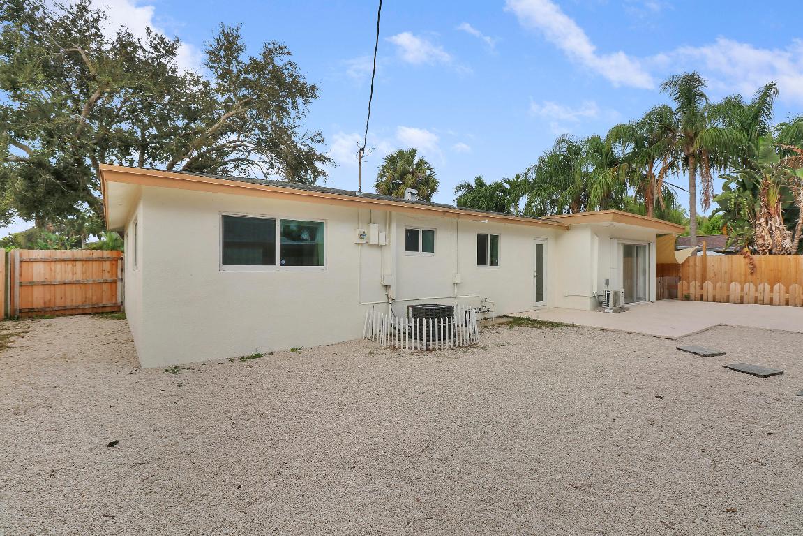 2628 NE 25th Terrace