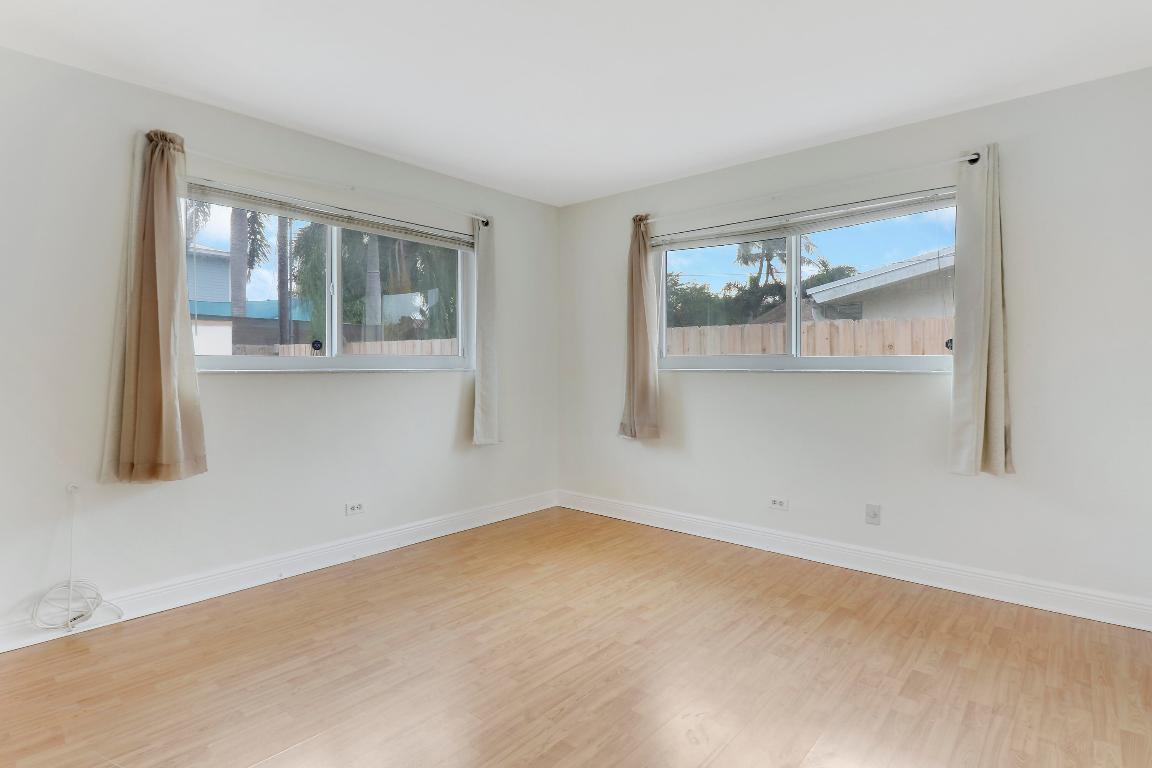 2628 NE 25th Terrace